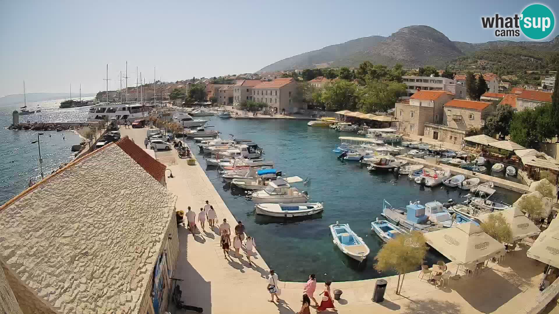 Webcam Bol Harbour – Live View of Bol Riva & Marina