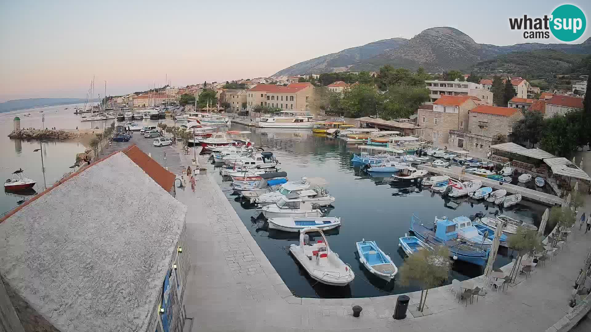 Webcam Bol Harbour – Live View of Bol Riva & Marina