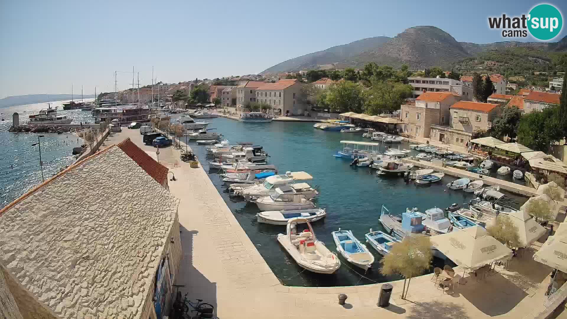 Webcam Bol Harbour – Live View of Bol Riva & Marina