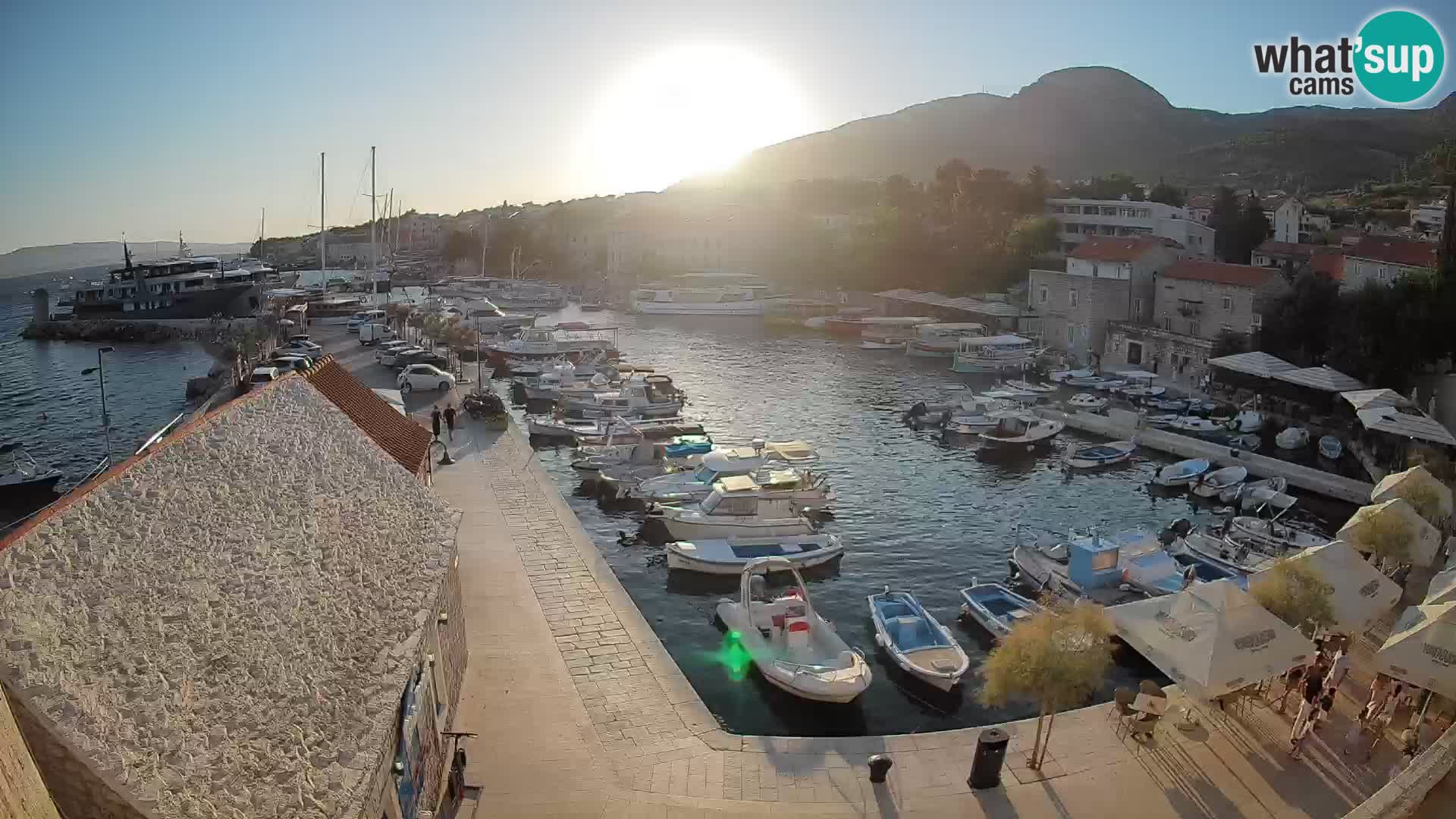 Webcam Bol Harbour – Live View of Bol Riva & Marina