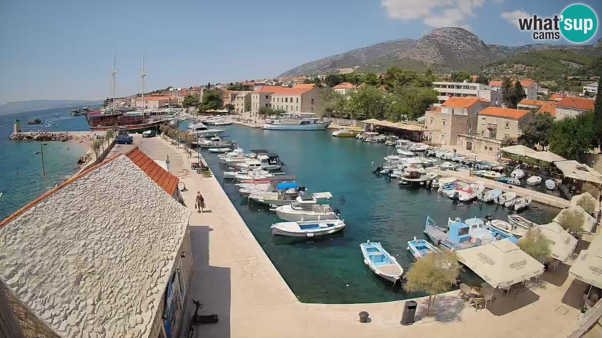 Webcam Bol Hafen – Liveblick auf Bol Riva & Marina