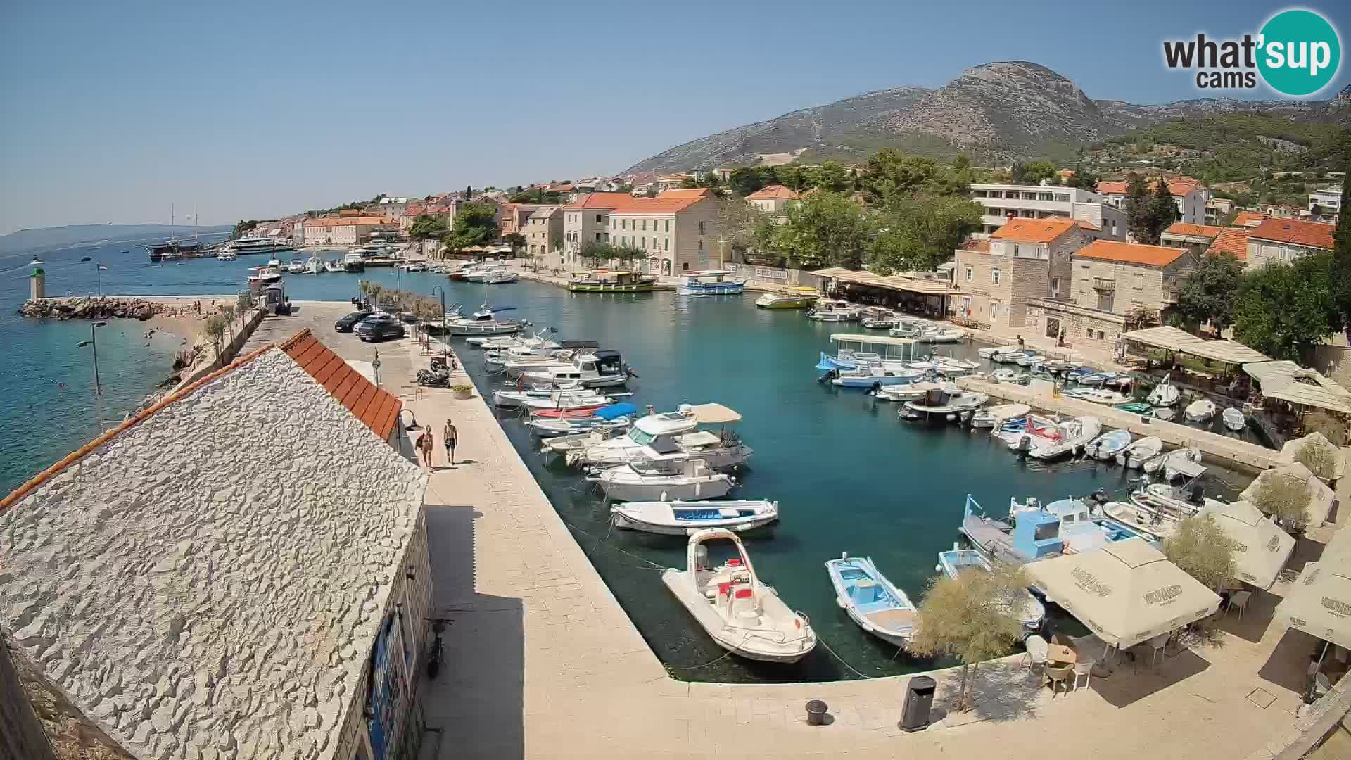 Webcam Bol Harbour – Live View of Bol Riva & Marina