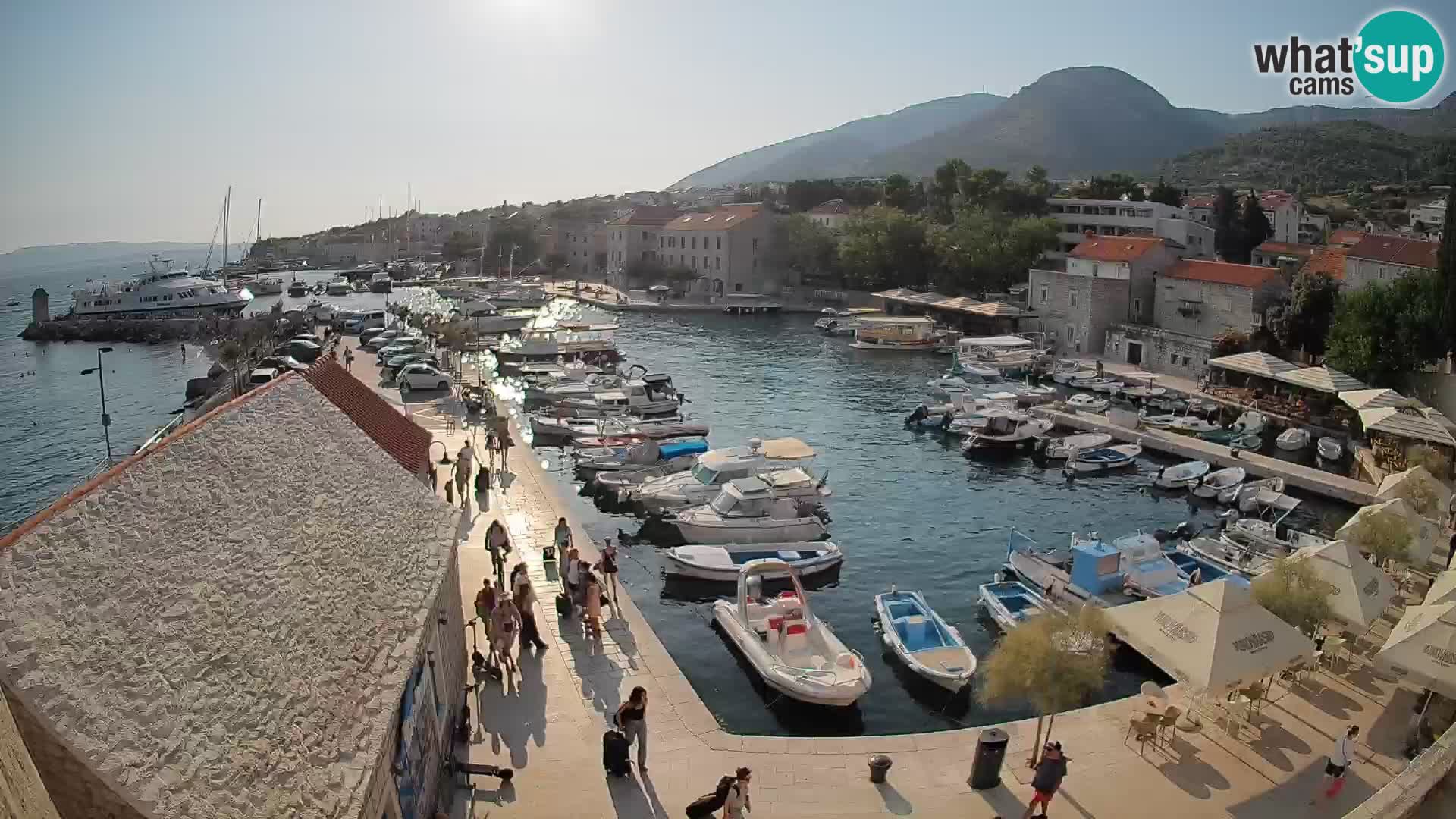 Webcam Bol Harbour – Live View of Bol Riva & Marina