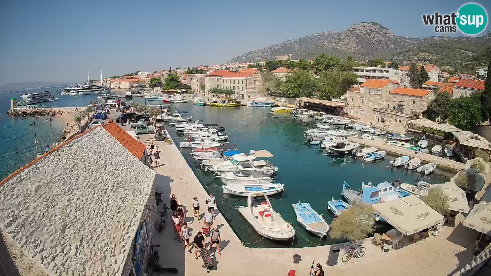 Webcam Bol Hafen – Liveblick auf Bol Riva & Marina