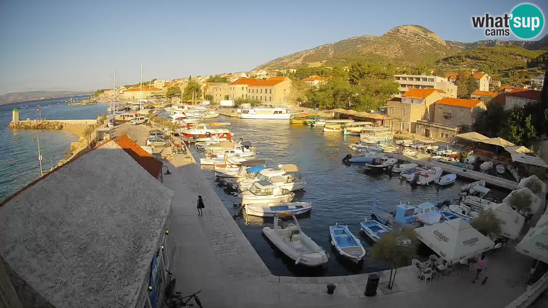 Webcam Bol Harbour – Live View of Bol Riva & Marina