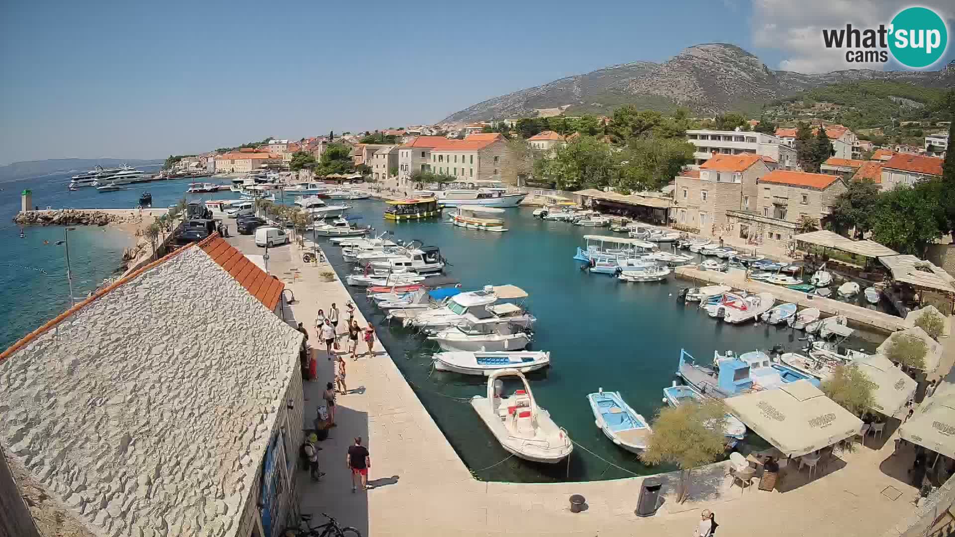 Webcam porto di Bol – Vista live sulla Riva e Marina