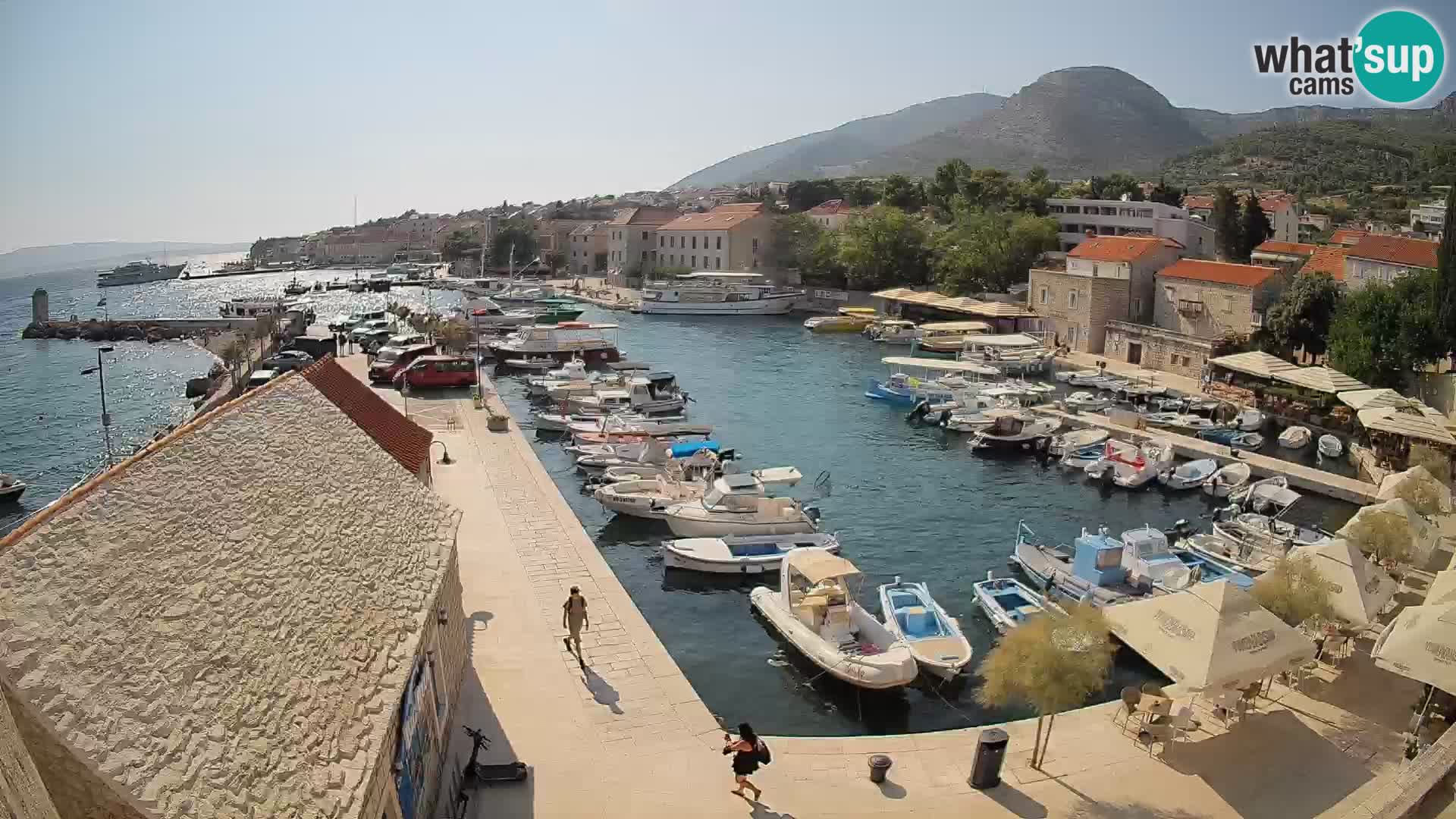 Webcam porto di Bol – Vista live sulla Riva e Marina