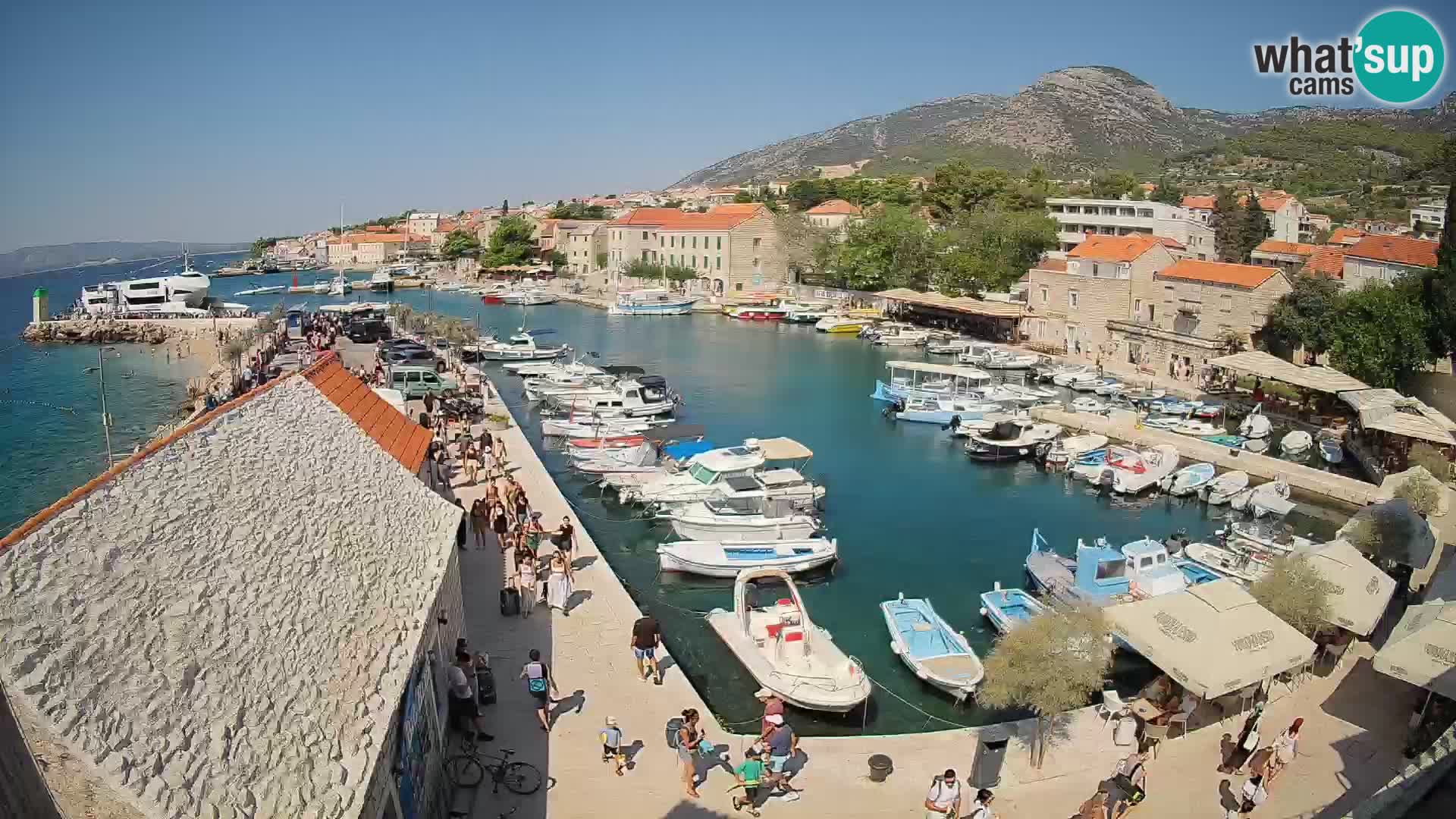 Webcam Bol Hafen – Liveblick auf Bol Riva & Marina