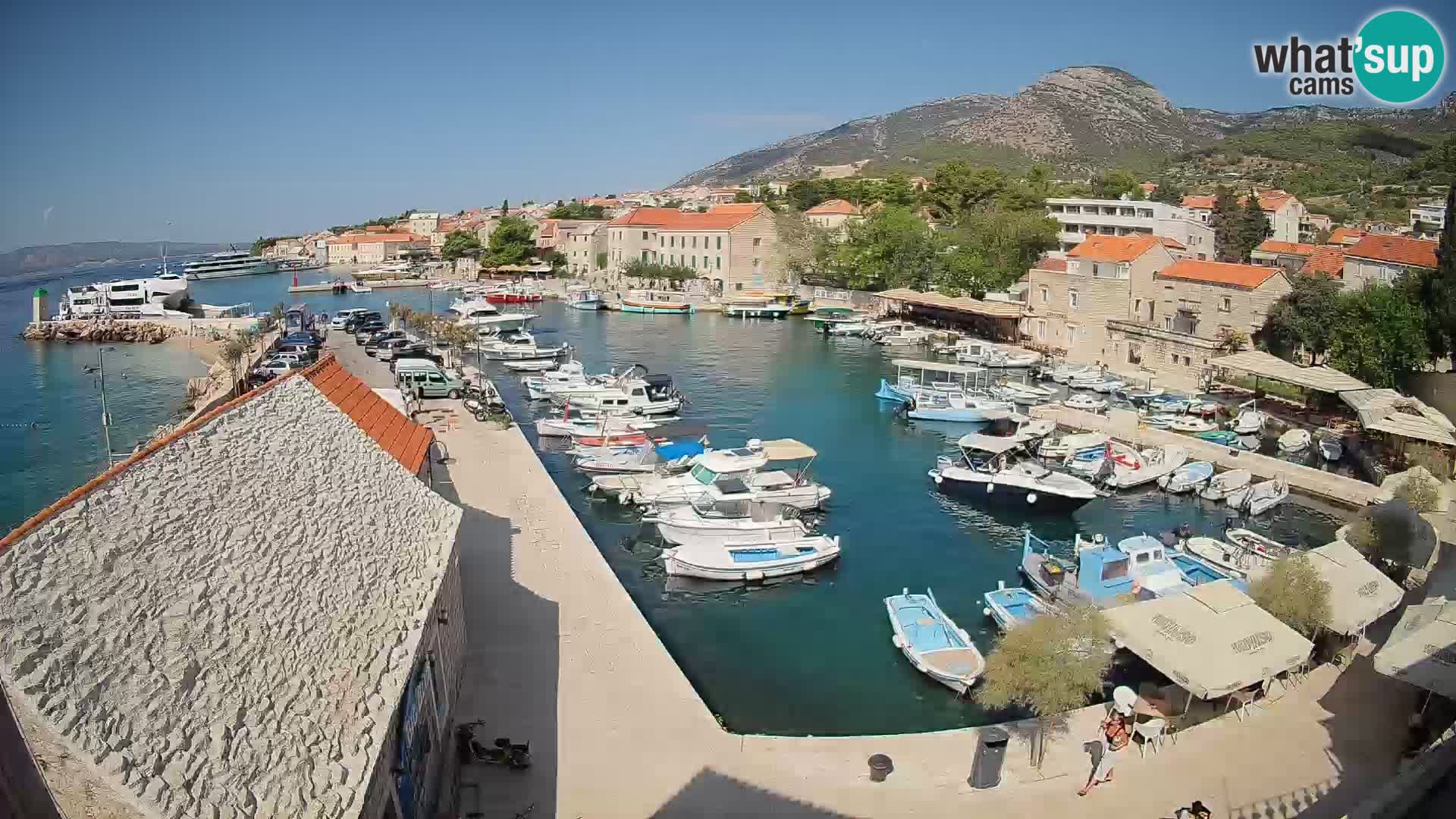 Webcam porto di Bol – Vista live sulla Riva e Marina