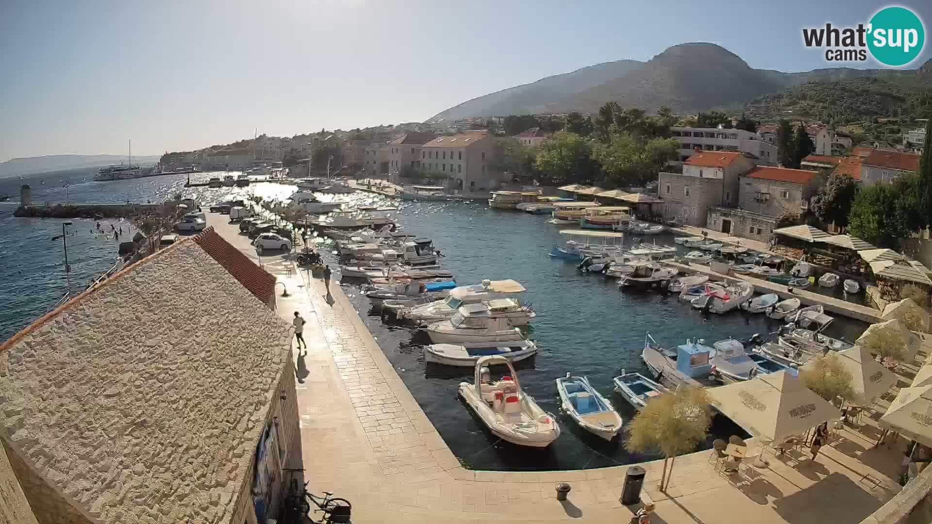 Webcam Bol Hafen – Liveblick auf Bol Riva & Marina
