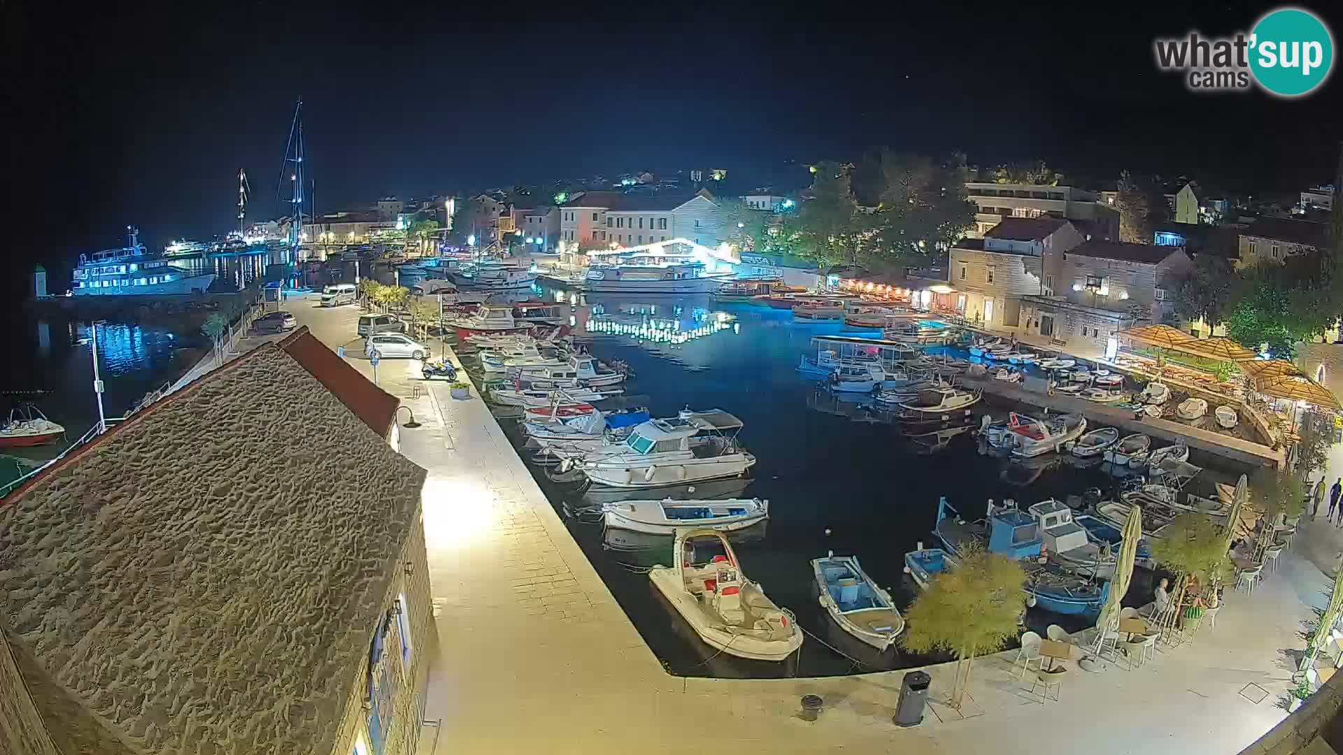 Webcam Bol Hafen – Liveblick auf Bol Riva & Marina