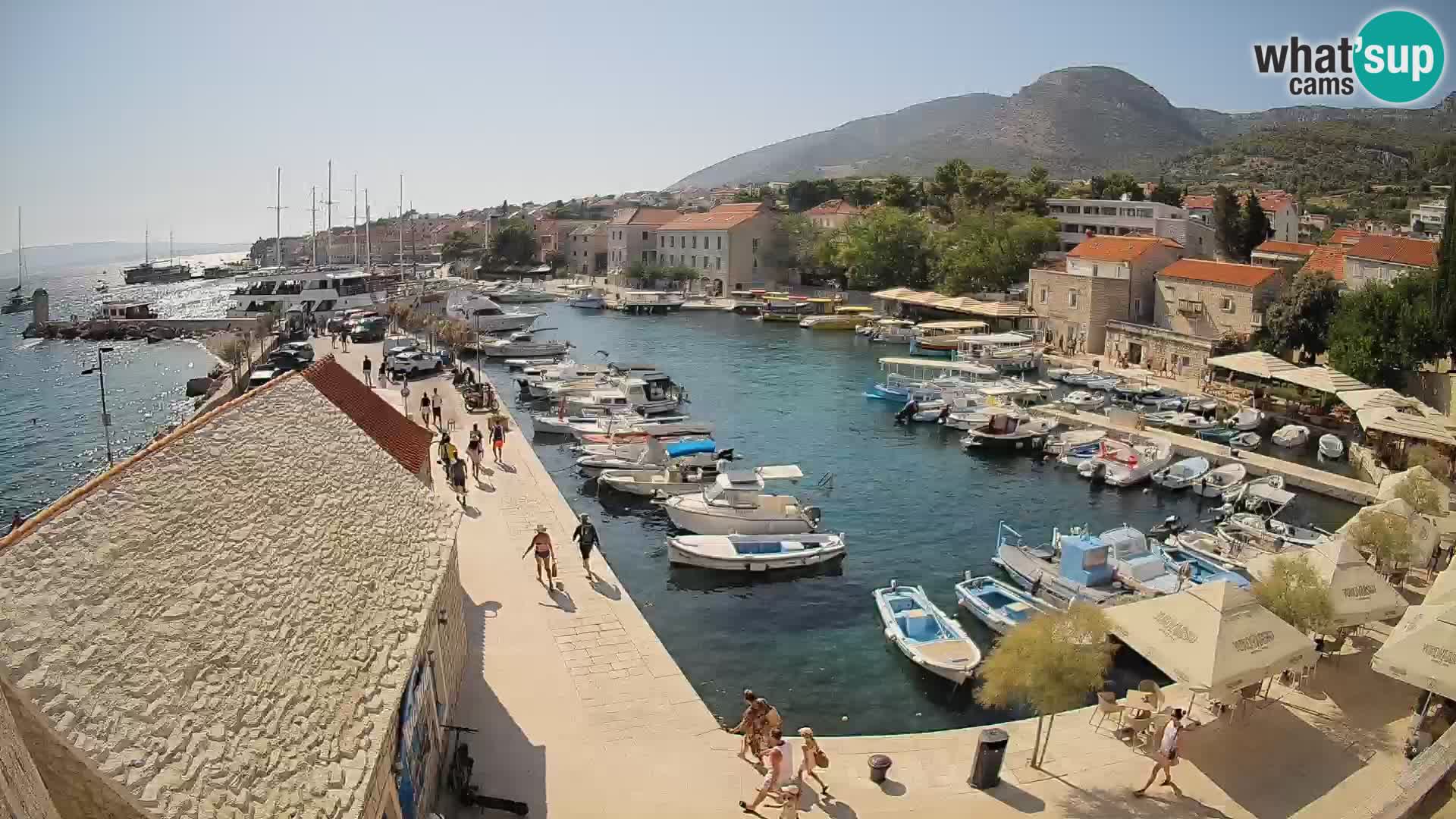 Webcam Bol Hafen – Liveblick auf Bol Riva & Marina