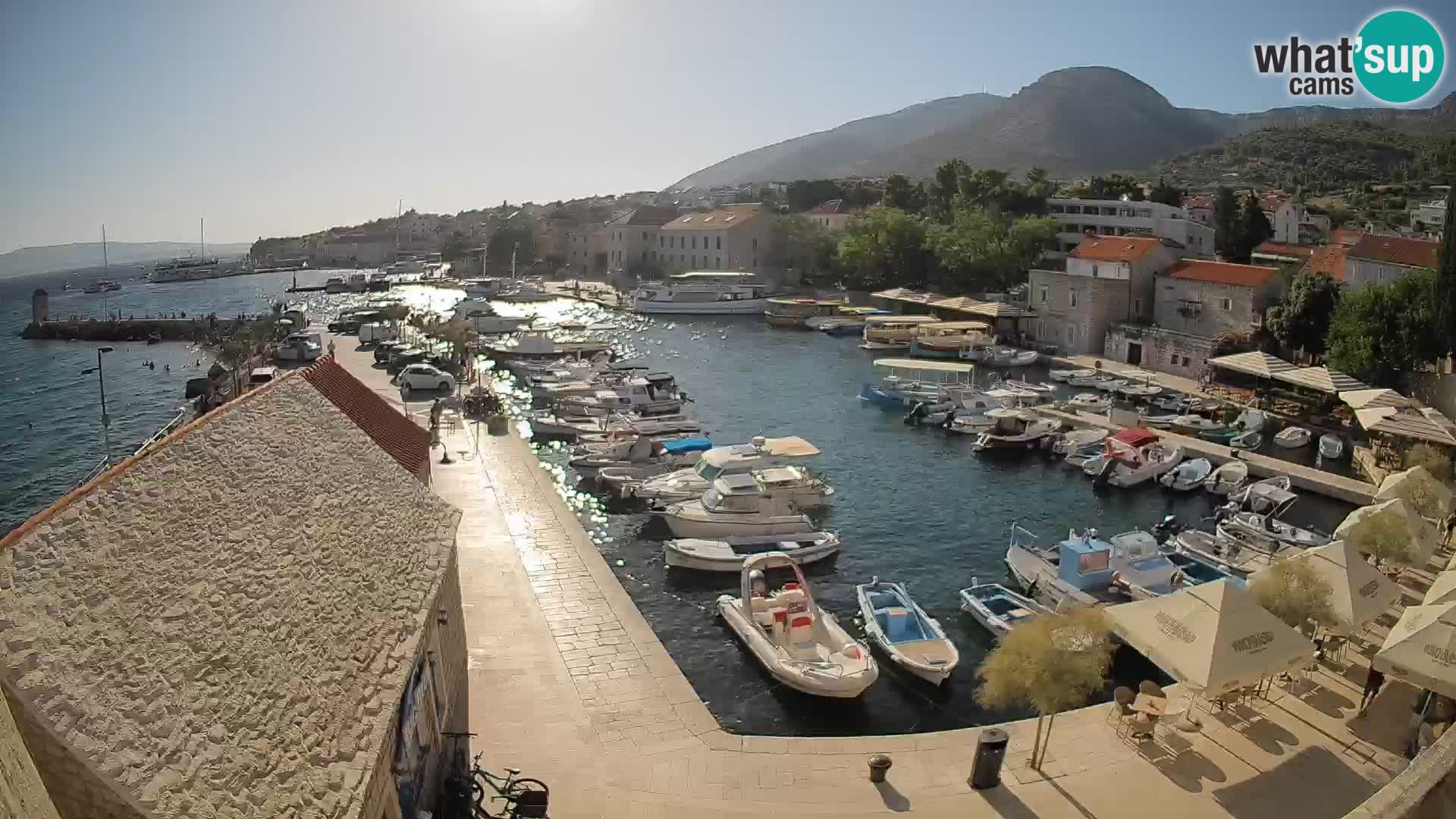 Webcam Bol Hafen – Liveblick auf Bol Riva & Marina