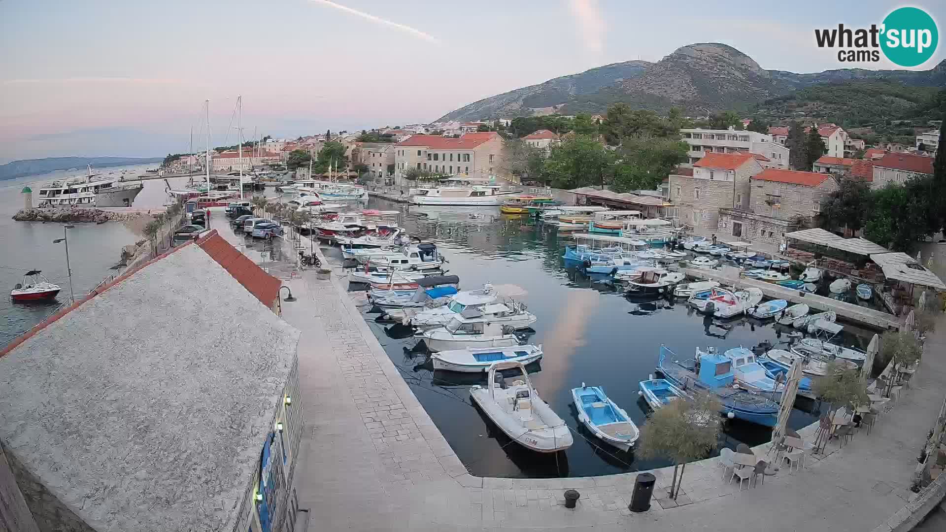Webcam Bol Hafen – Liveblick auf Bol Riva & Marina