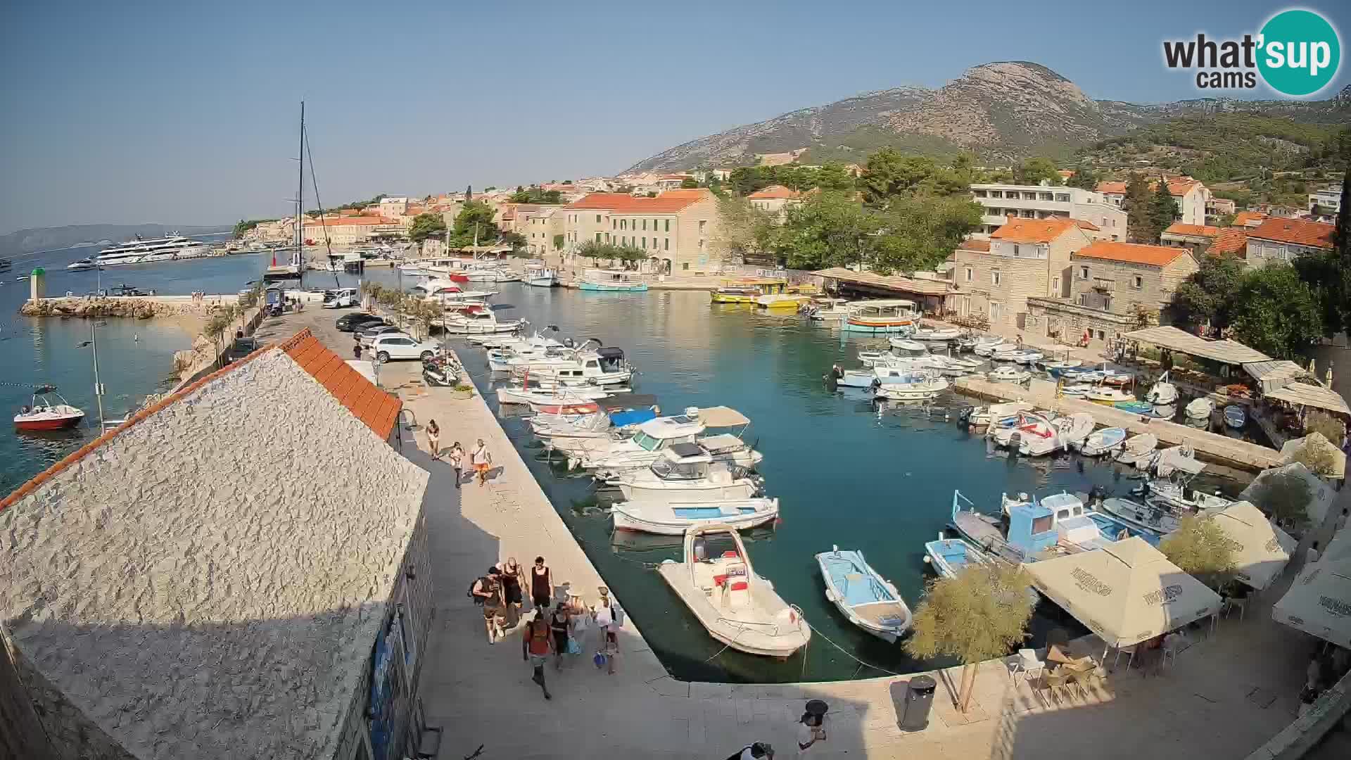Webcam Bol Harbour – Live View of Bol Riva & Marina