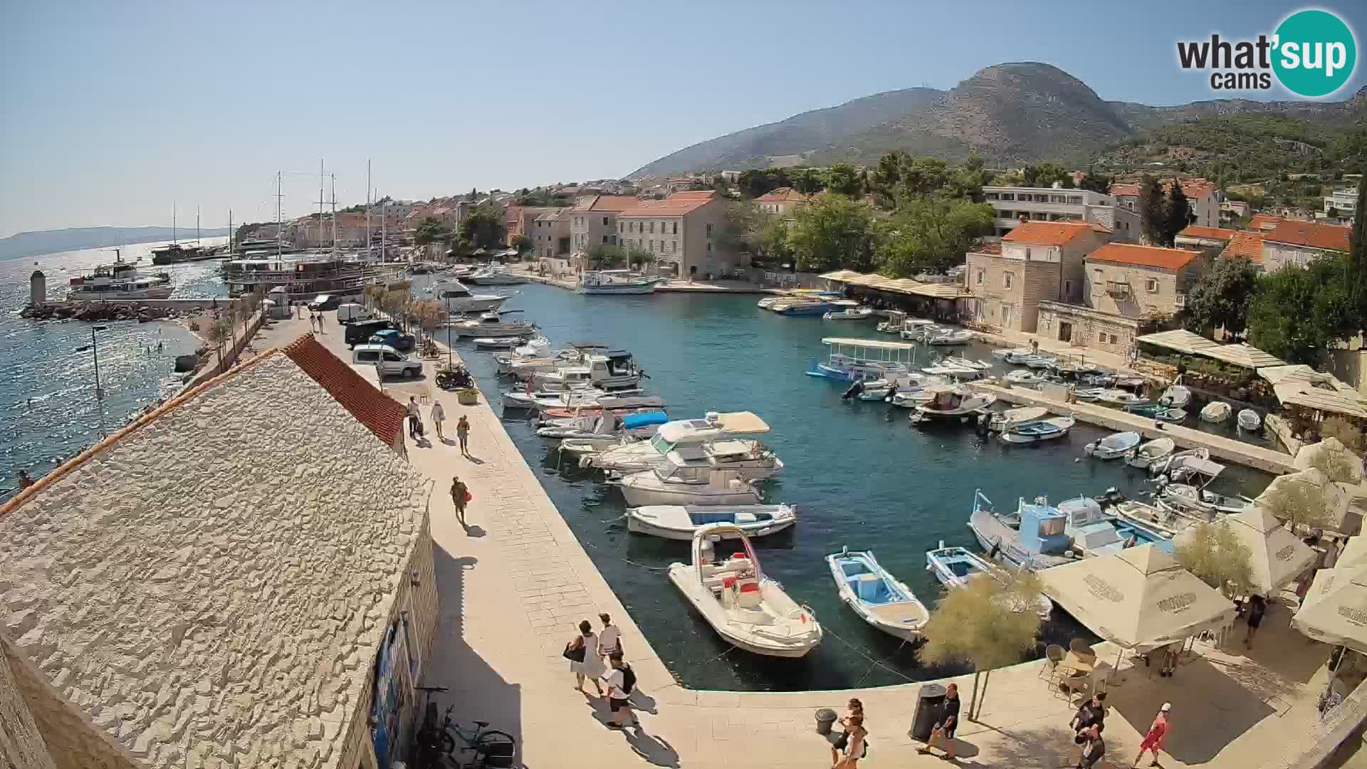 Webcam Bol Harbour – Live View of Bol Riva & Marina