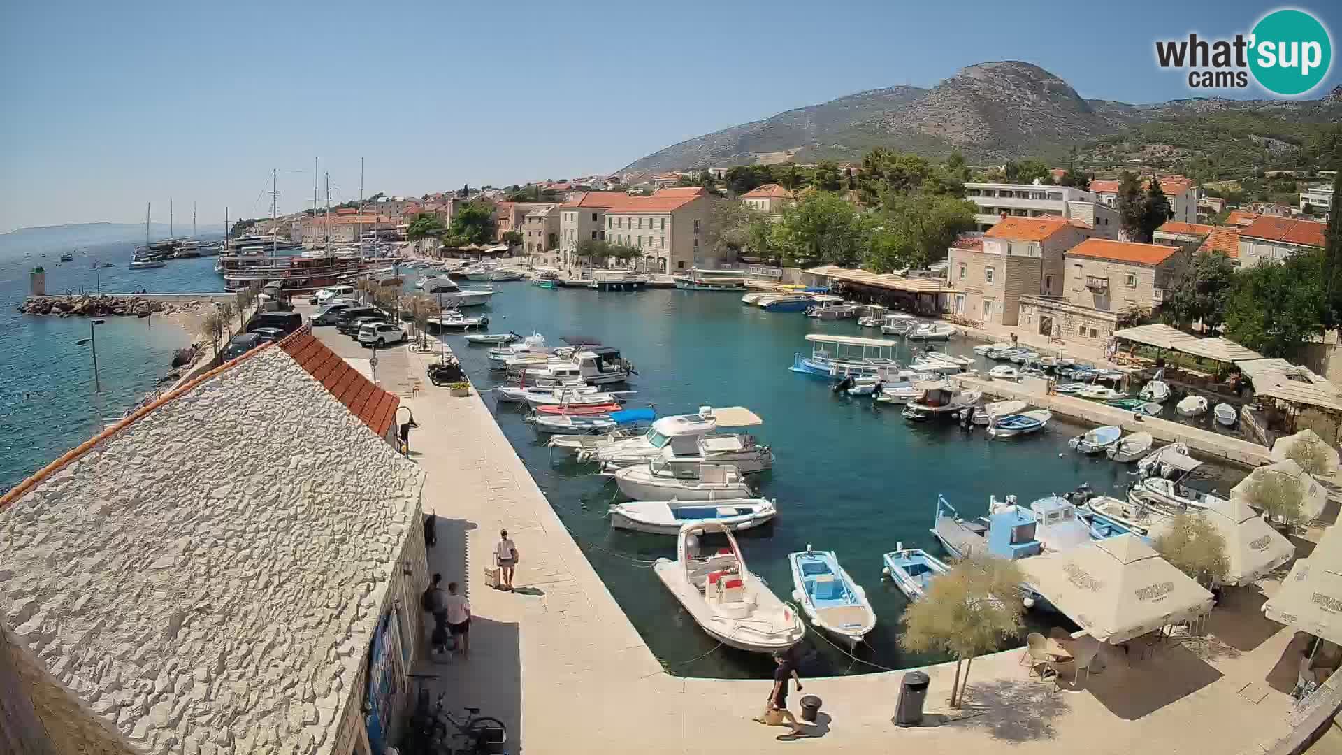 Webcam Bol Harbour – Live View of Bol Riva & Marina
