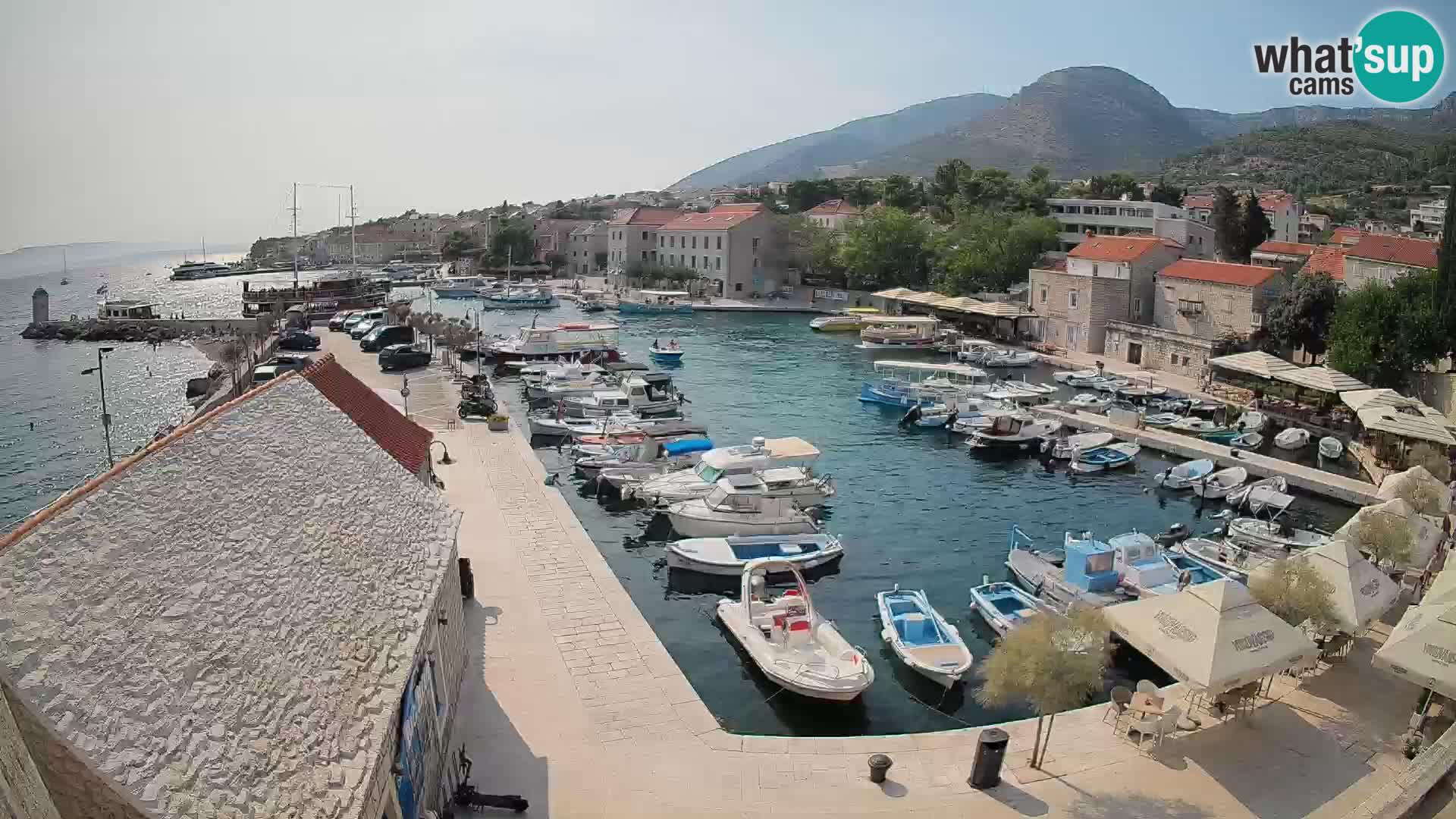 Webcam Bol Hafen – Liveblick auf Bol Riva & Marina