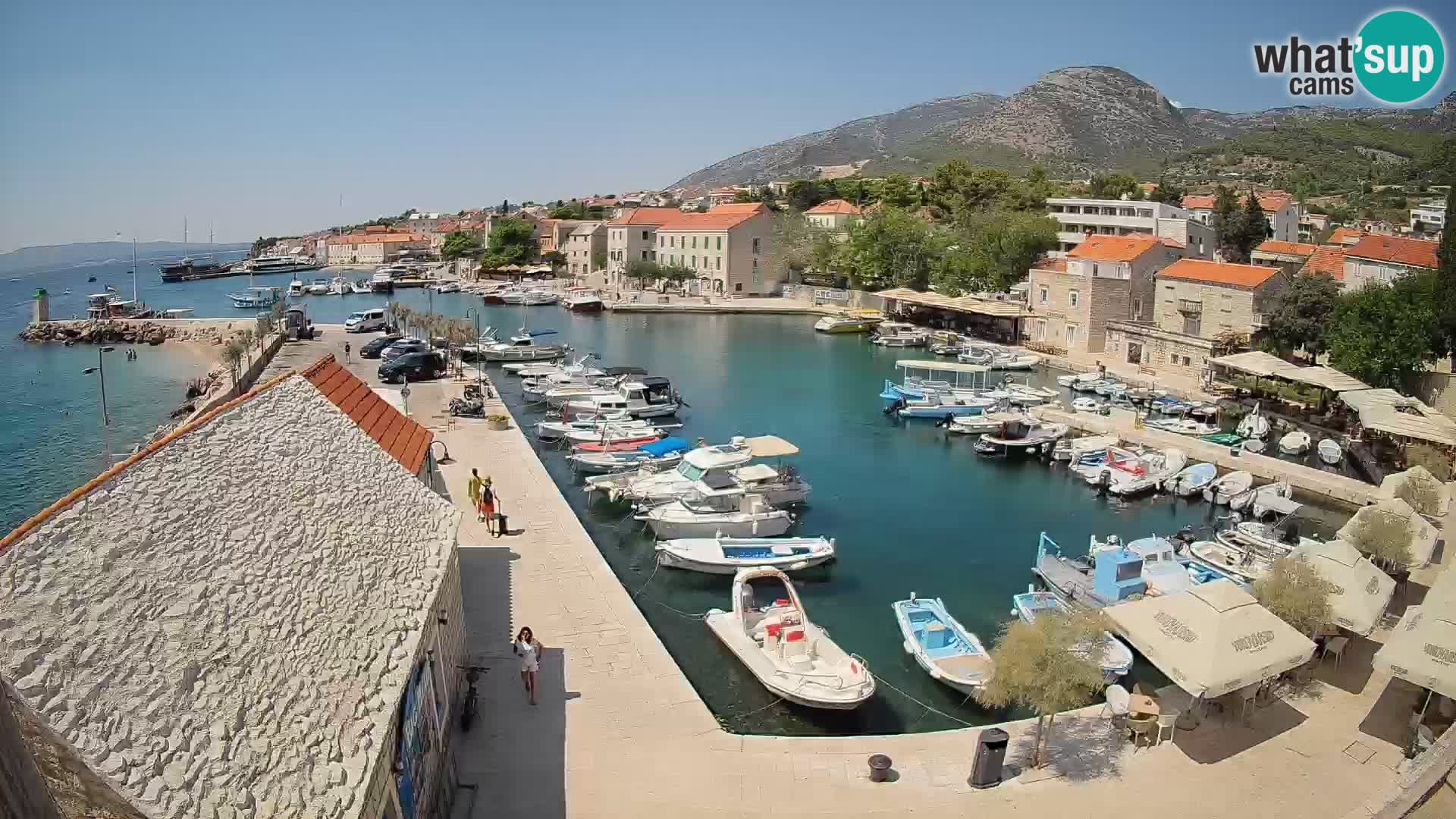 Webcam Bol Harbour – Live View of Bol Riva & Marina