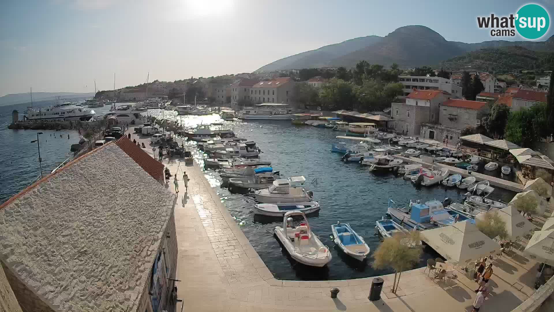 Webcam Bol Harbour – Live View of Bol Riva & Marina