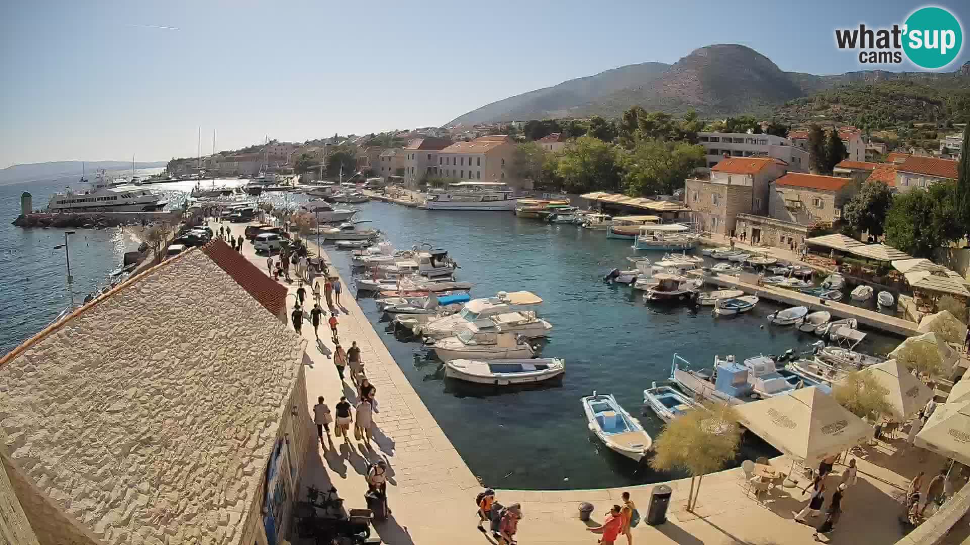 Webcam Bol Hafen – Liveblick auf Bol Riva & Marina