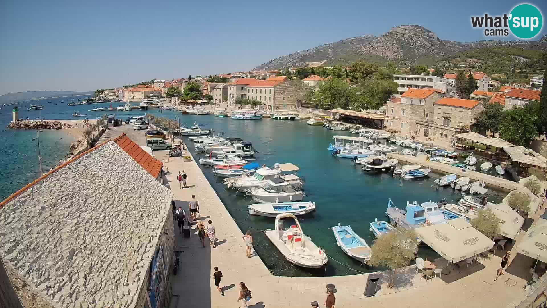 Webcam porto di Bol – Vista live sulla Riva e Marina