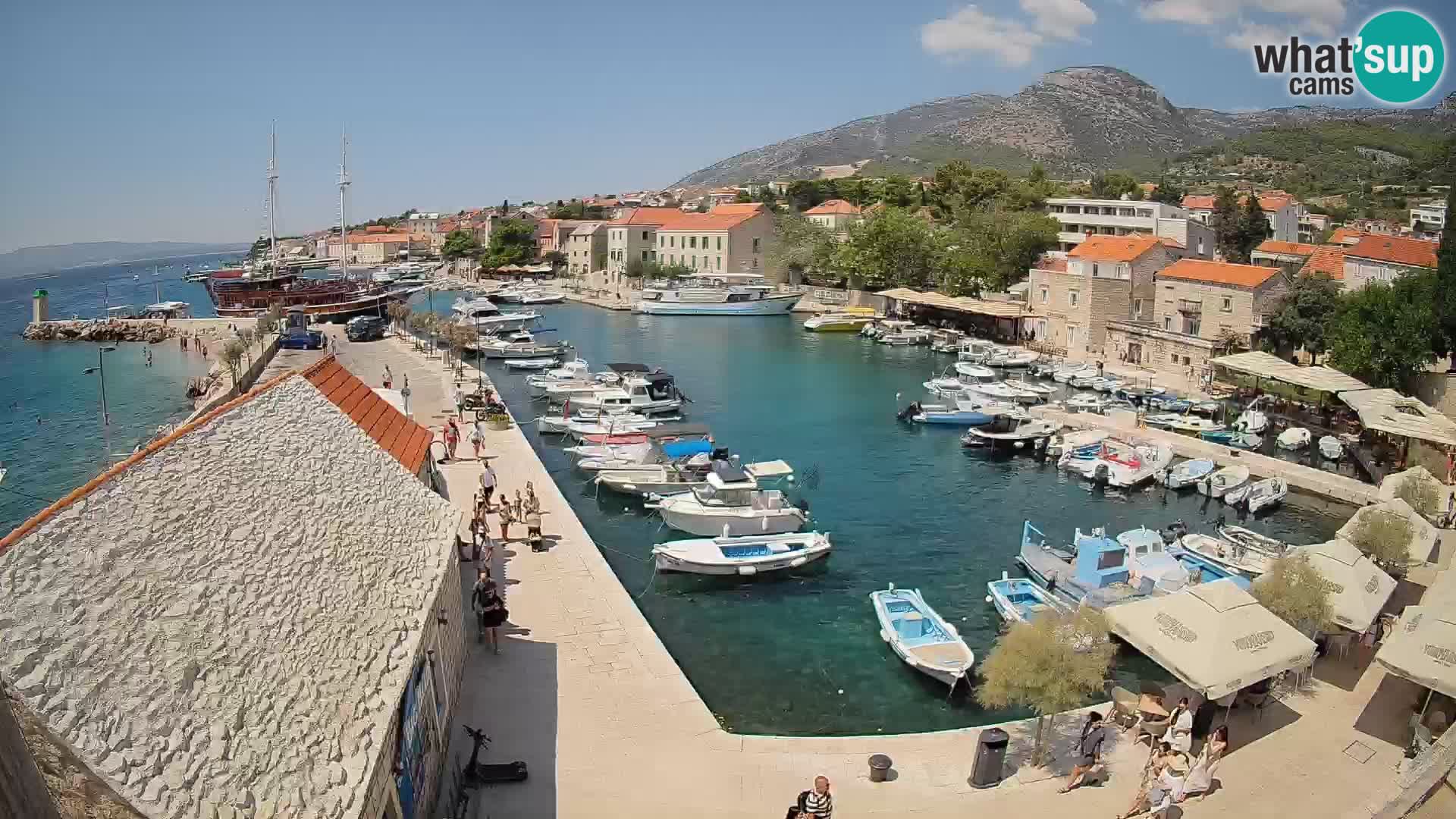 Webcam Bol Hafen – Liveblick auf Bol Riva & Marina