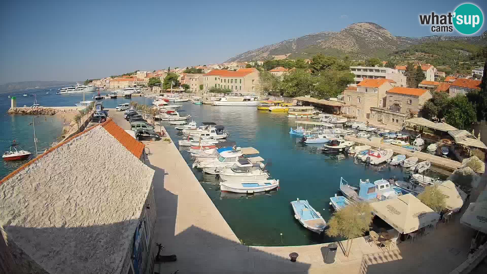 Webcam porto di Bol – Vista live sulla Riva e Marina