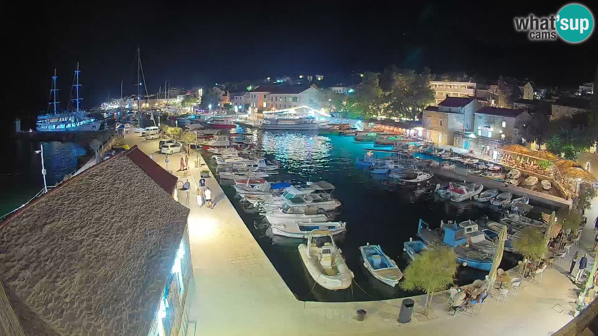 Webcam porto di Bol – Vista live sulla Riva e Marina