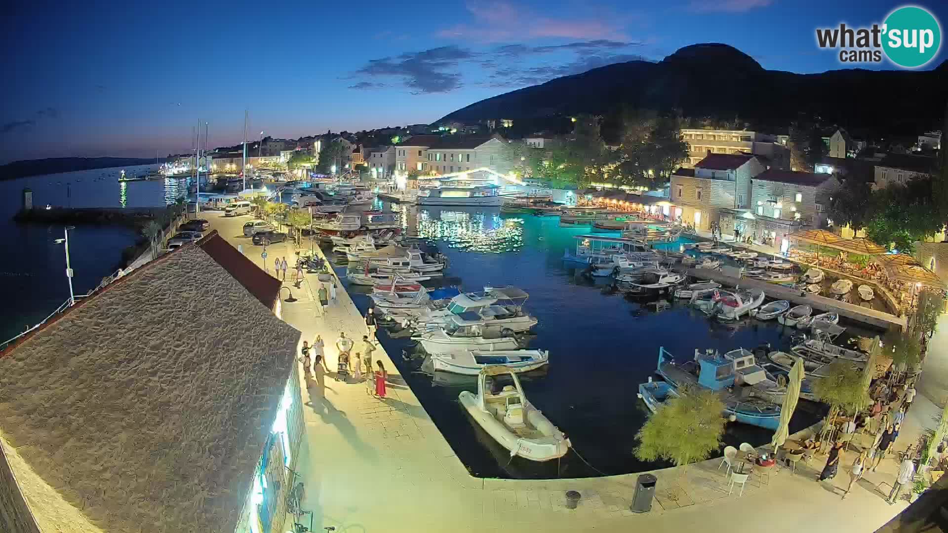Webcam Bol Hafen – Liveblick auf Bol Riva & Marina