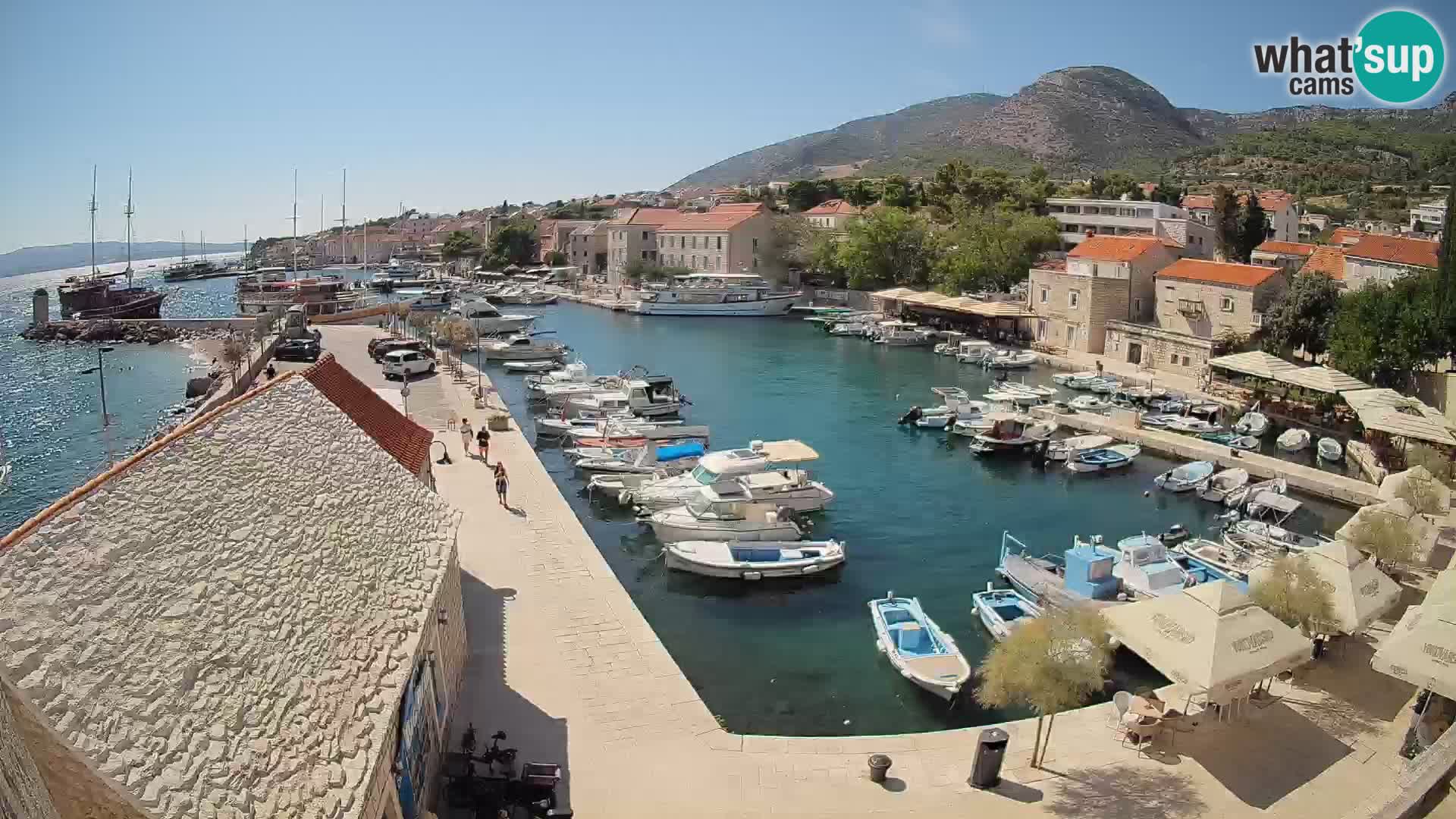 Webcam Bol Harbour – Live View of Bol Riva & Marina