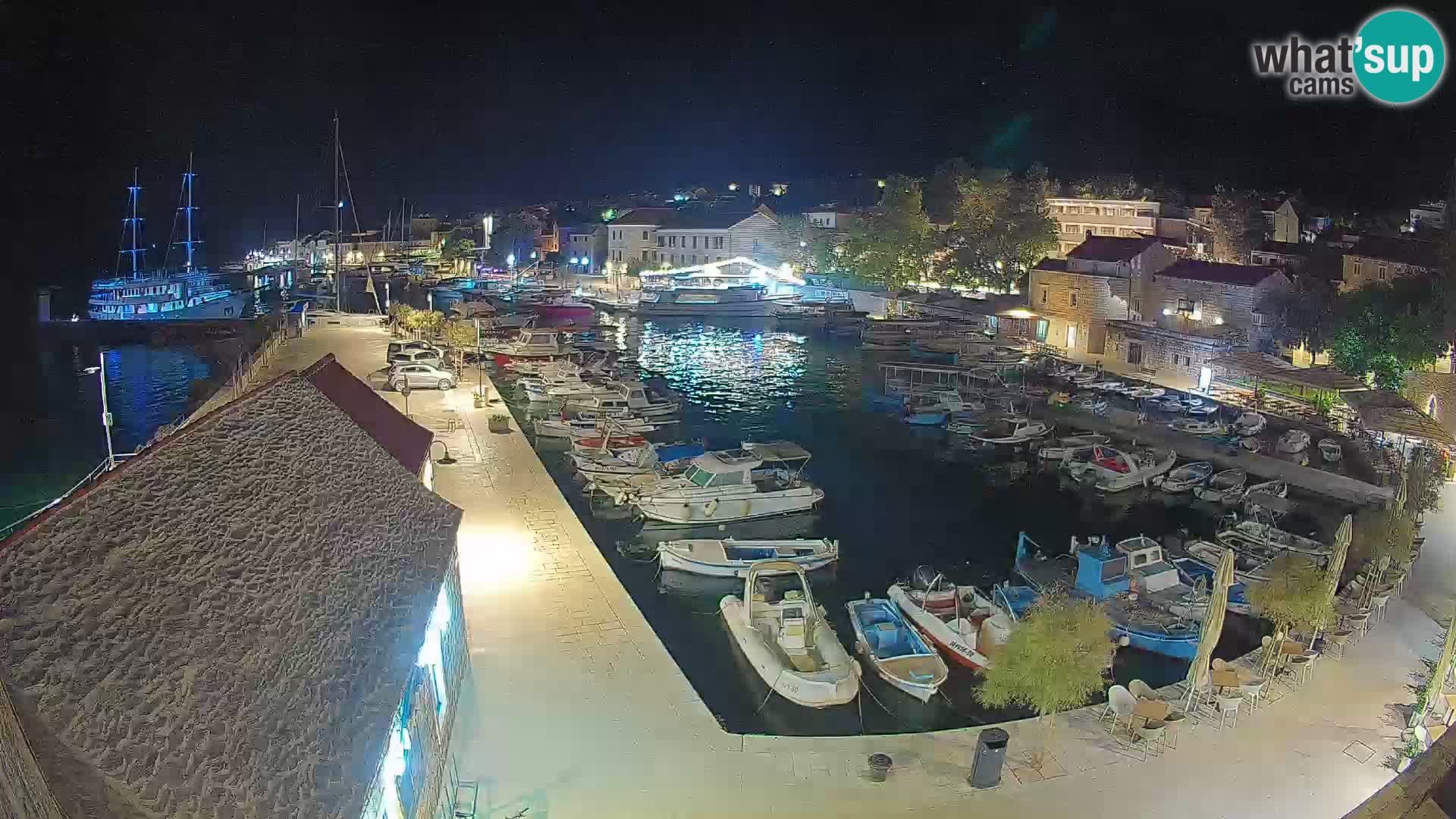 Webcam Bol Harbour – Live View of Bol Riva & Marina