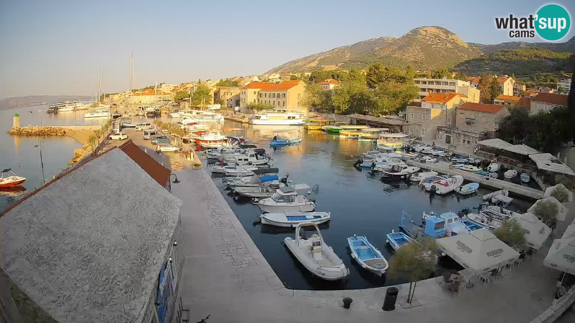 Webcam Bol Hafen – Liveblick auf Bol Riva & Marina