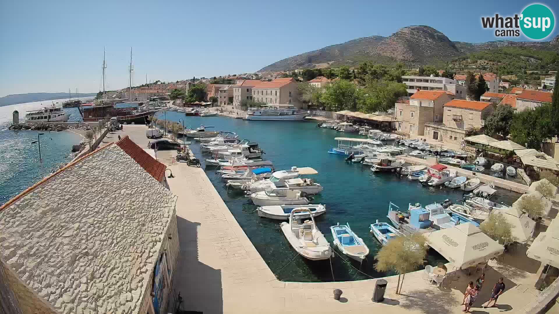 Webcam Bol Harbour – Live View of Bol Riva & Marina