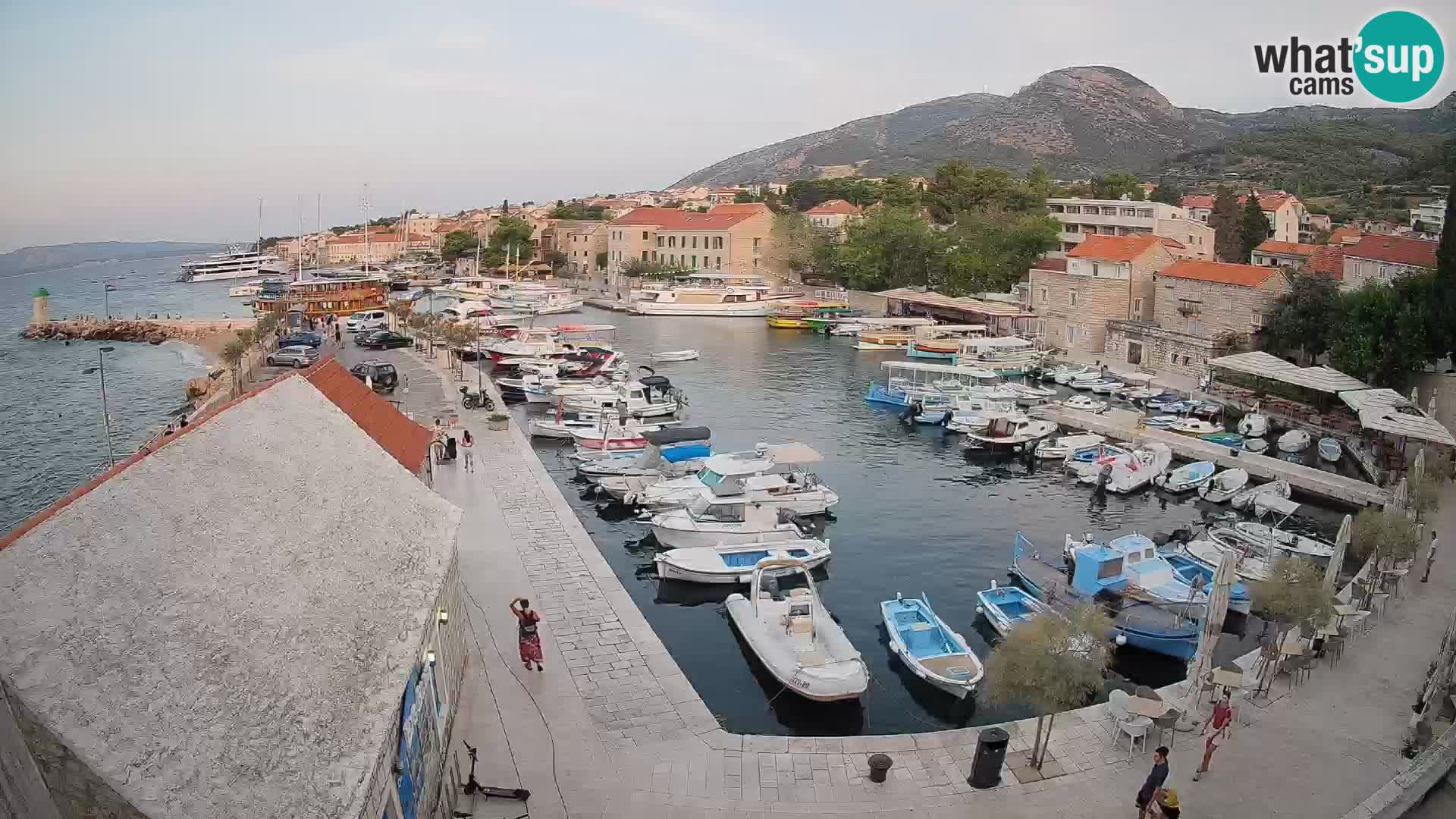 Webcam Bol Hafen – Liveblick auf Bol Riva & Marina
