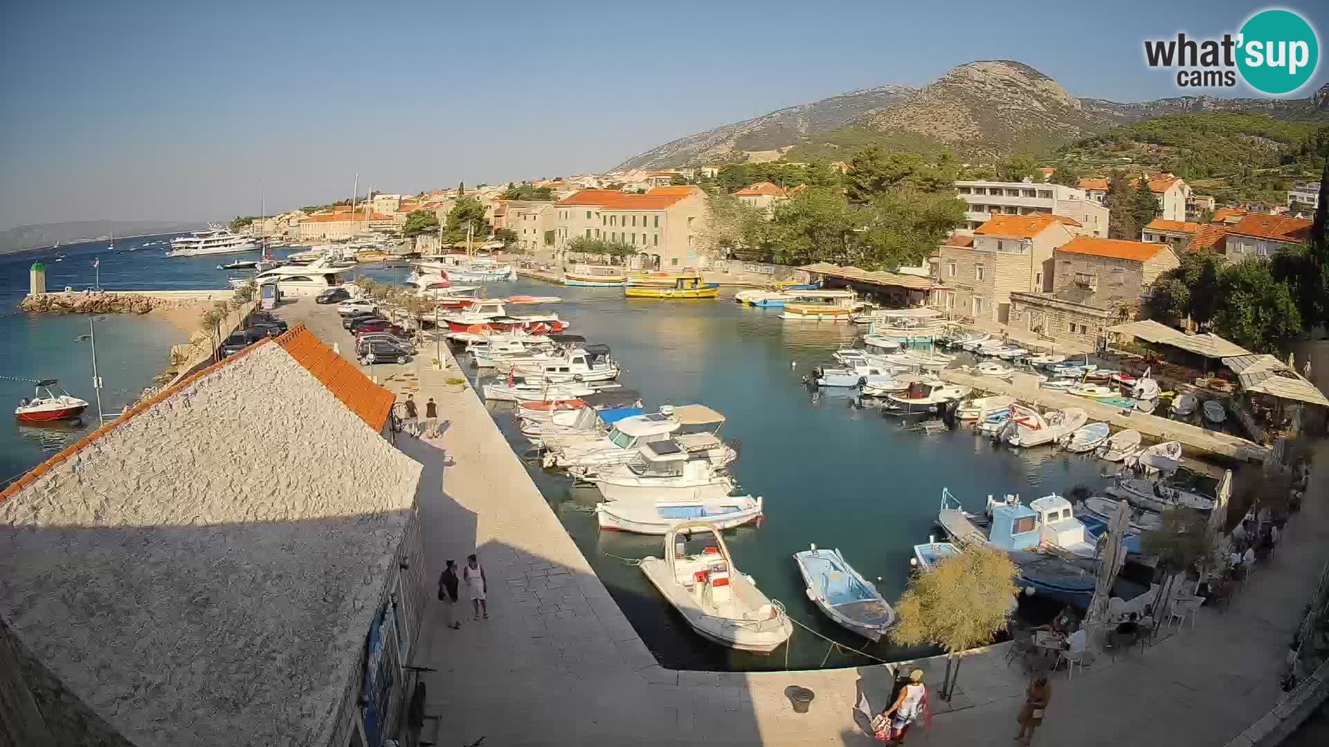 Webcam porto di Bol – Vista live sulla Riva e Marina