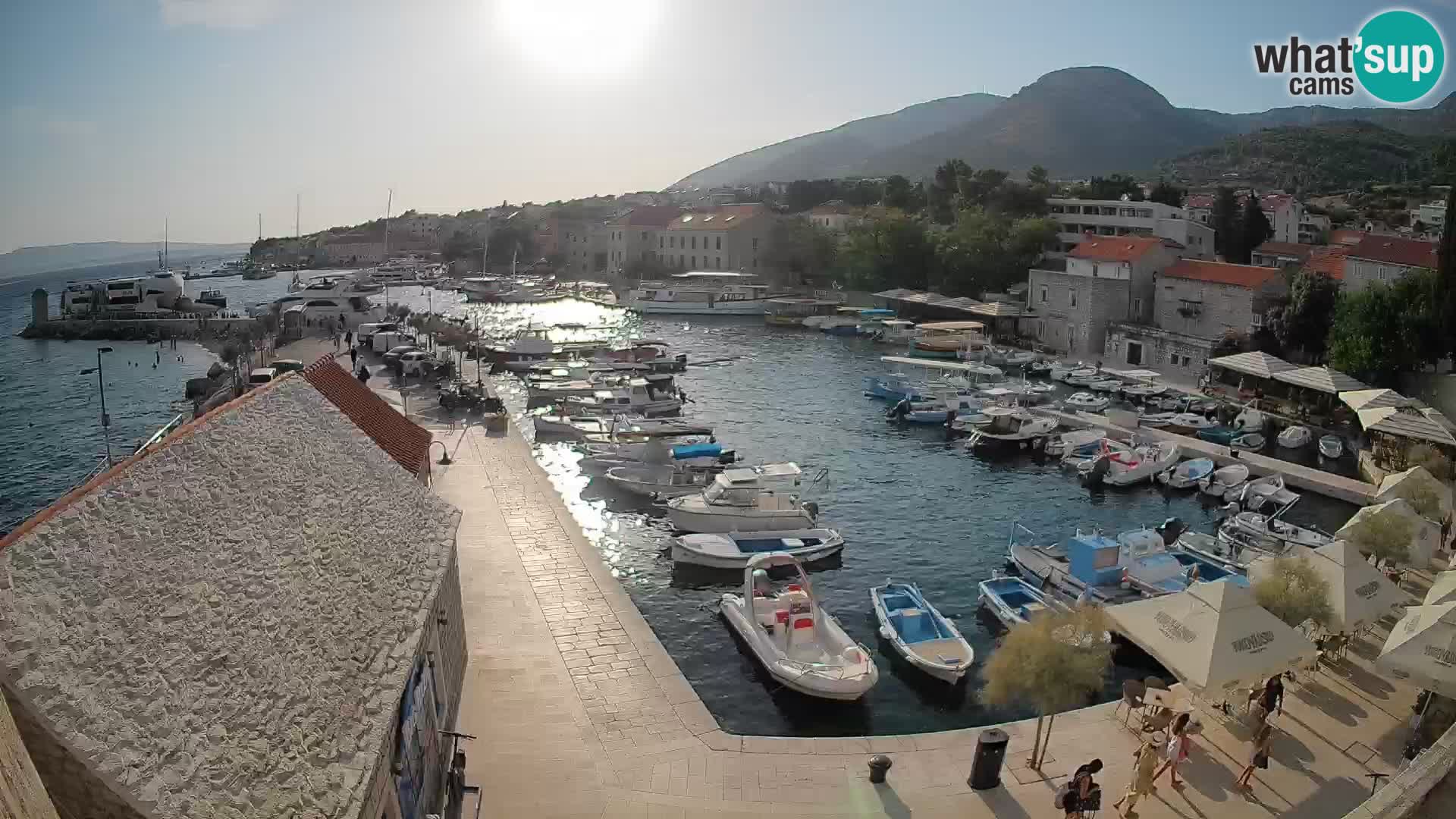 Webcam Bol Hafen – Liveblick auf Bol Riva & Marina