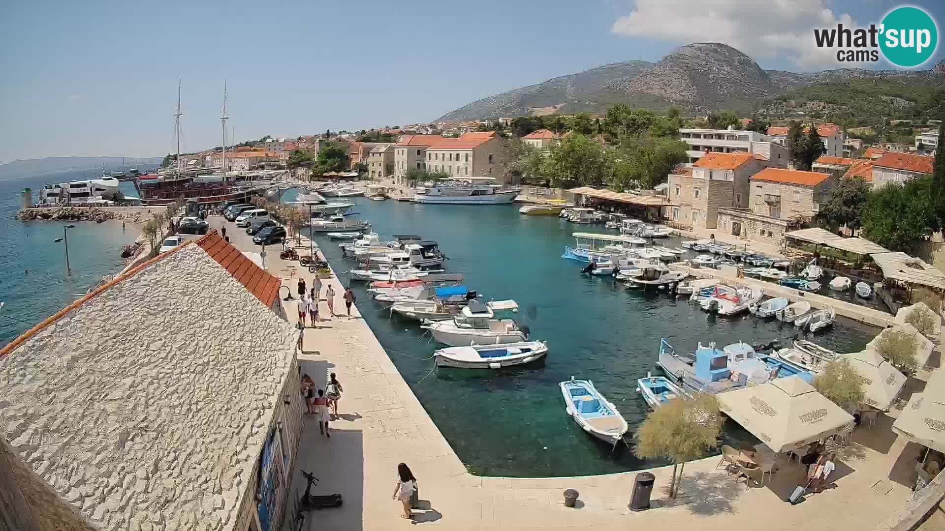 Webcam Bol Hafen – Liveblick auf Bol Riva & Marina