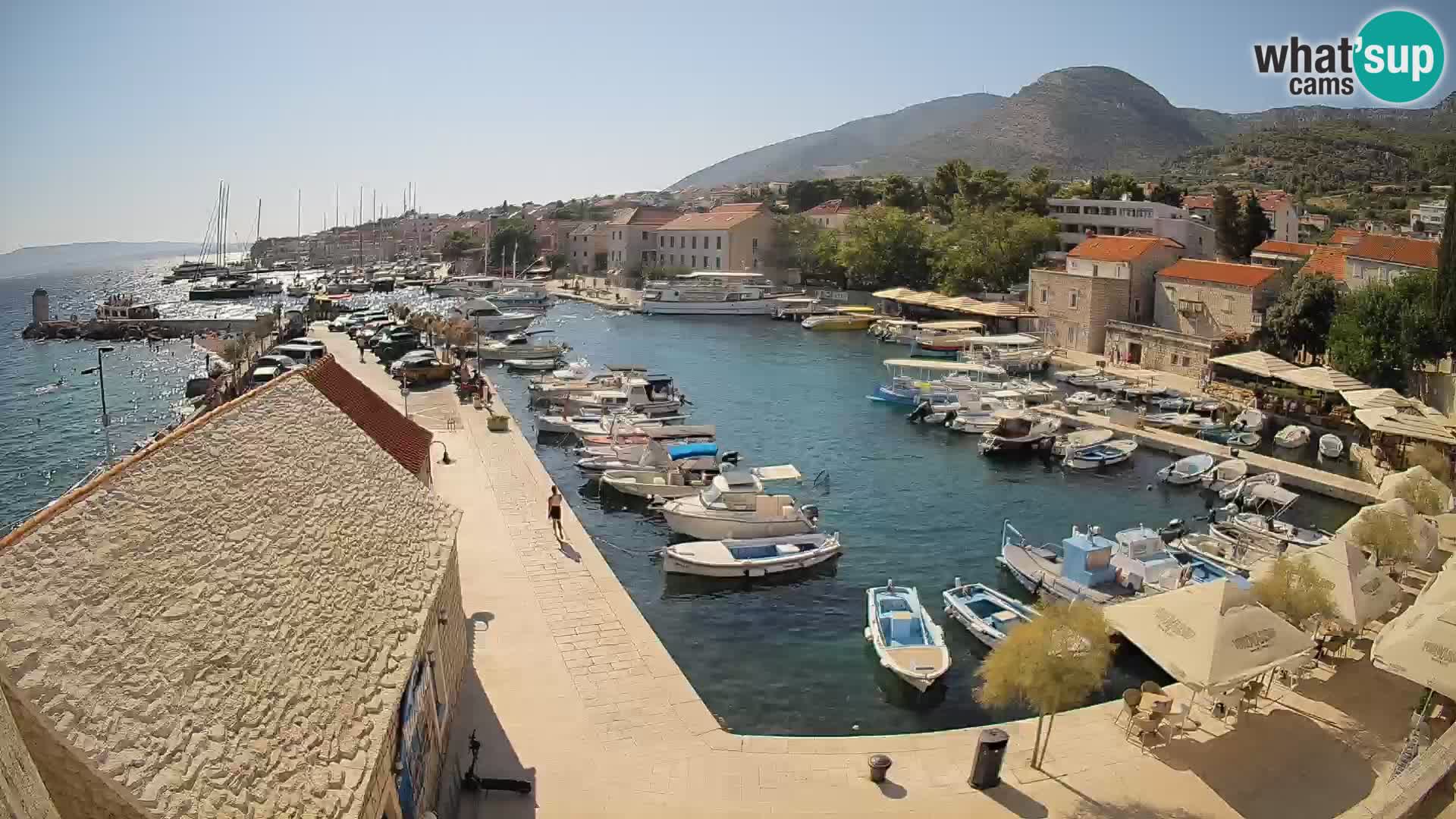 Webcam porto di Bol – Vista live sulla Riva e Marina