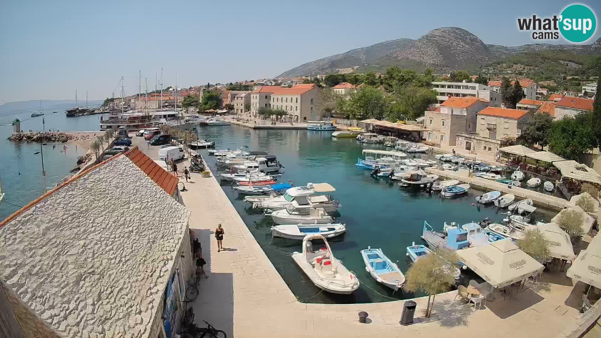 Webcam Bol Harbour – Live View of Bol Riva & Marina