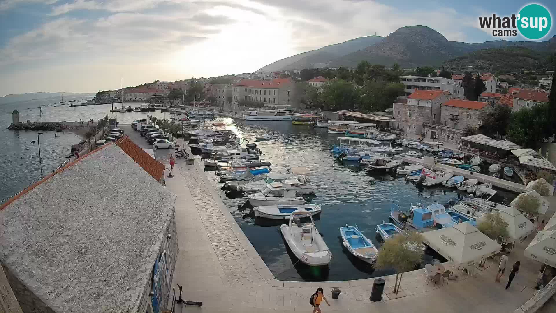 Webcam Bol Hafen – Liveblick auf Bol Riva & Marina