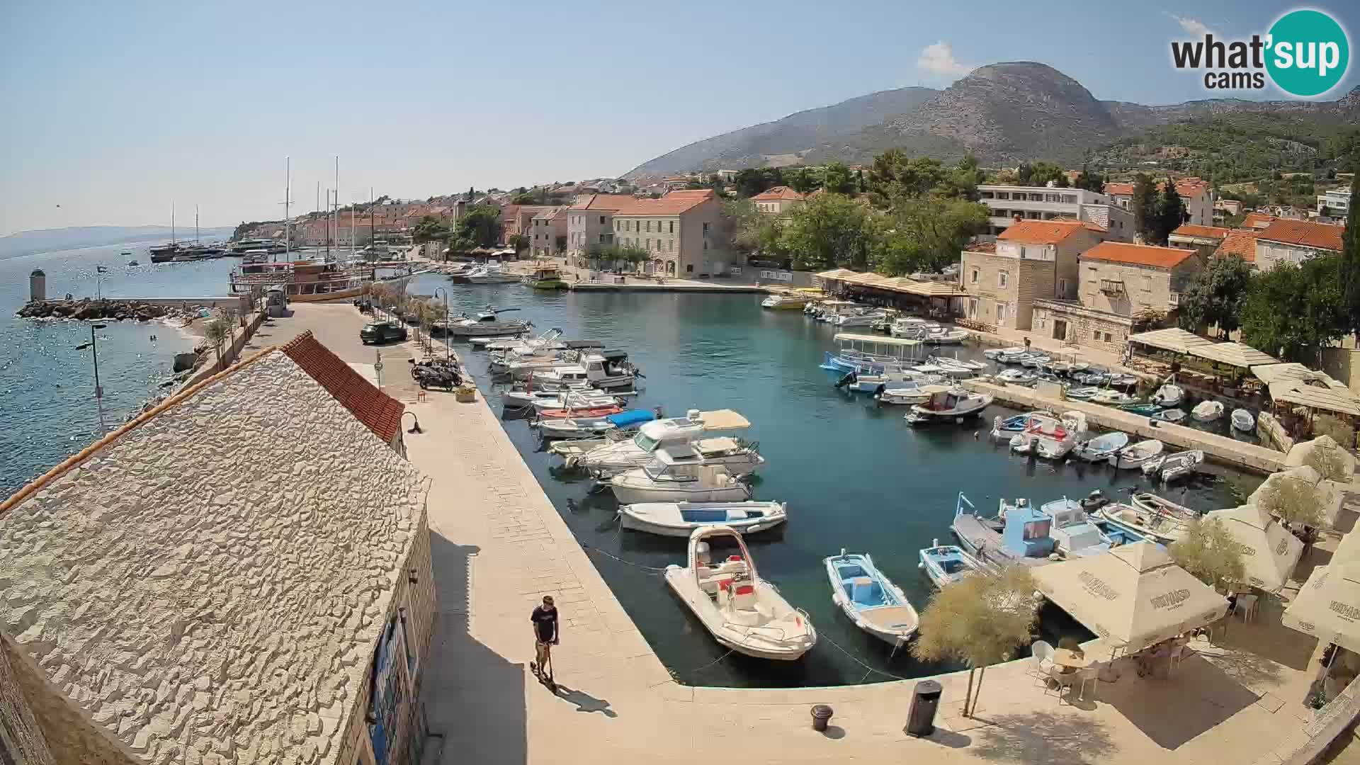 Webcam Bol Hafen – Liveblick auf Bol Riva & Marina
