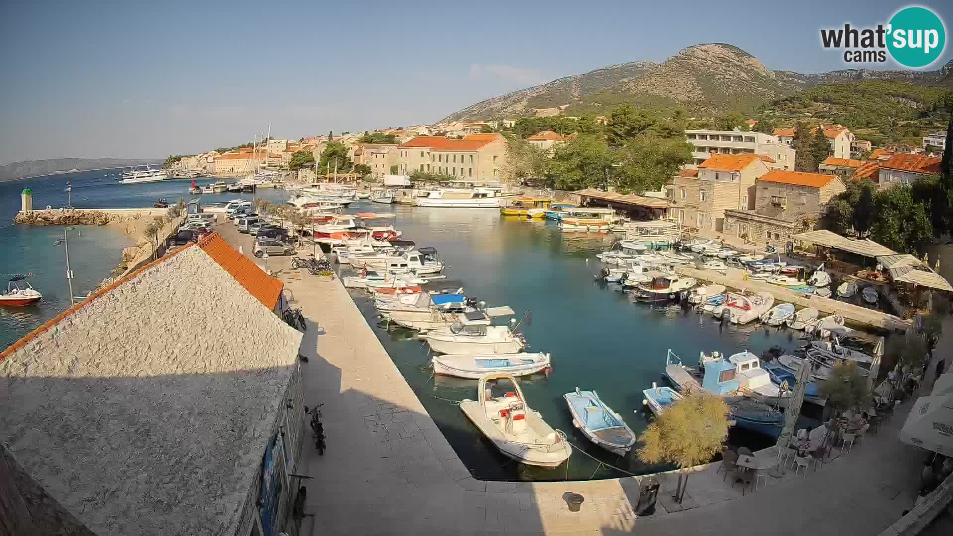 Webcam Bol Hafen – Liveblick auf Bol Riva & Marina