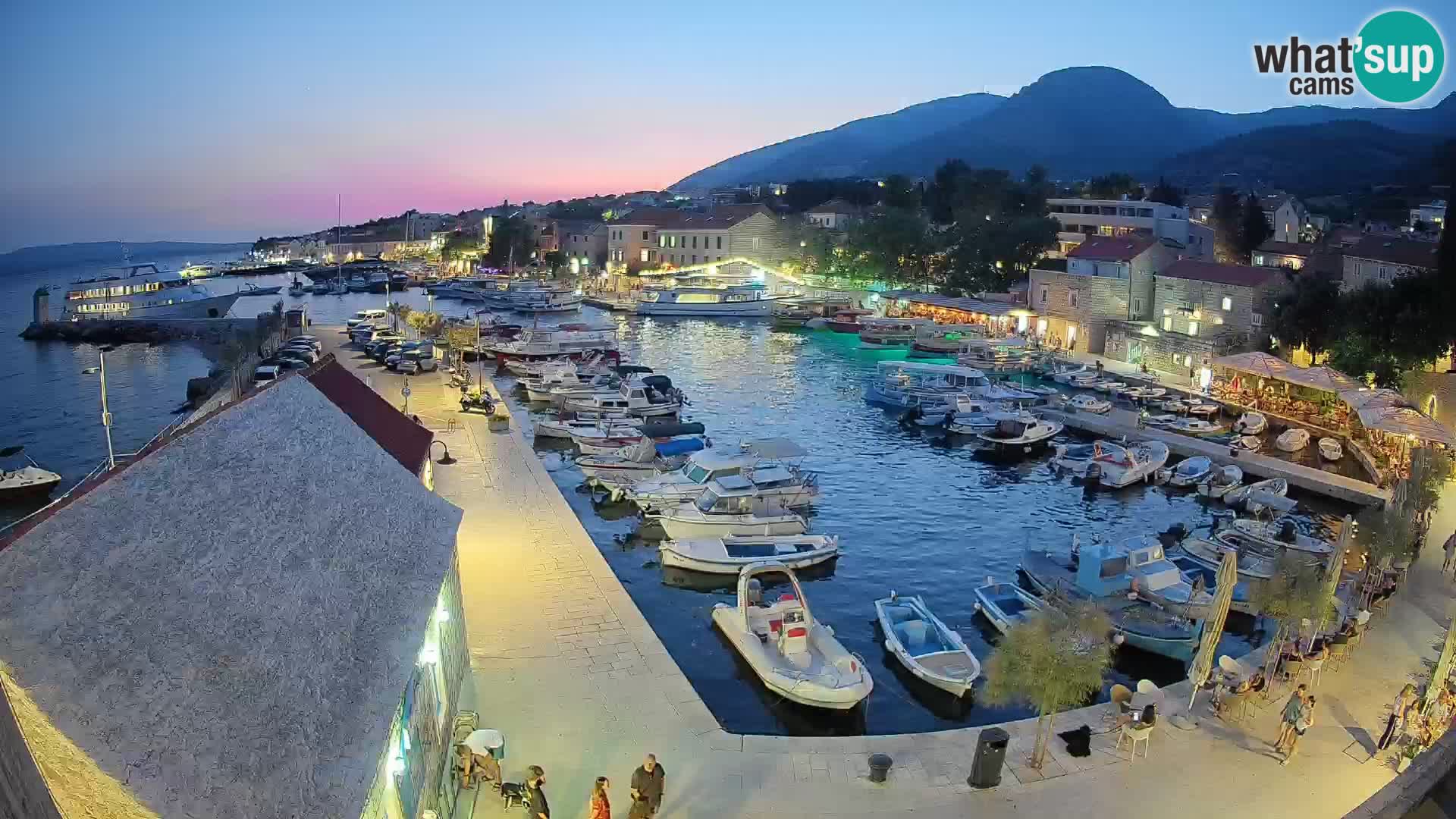 Webcam Bol Harbour – Live View of Bol Riva & Marina