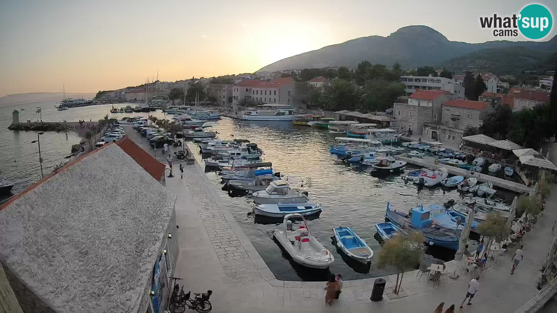 Webcam Bol Harbour – Live View of Bol Riva & Marina