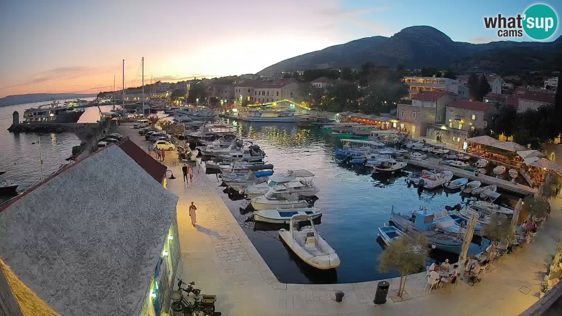 Webcam Bol Harbour – Live View of Bol Riva & Marina