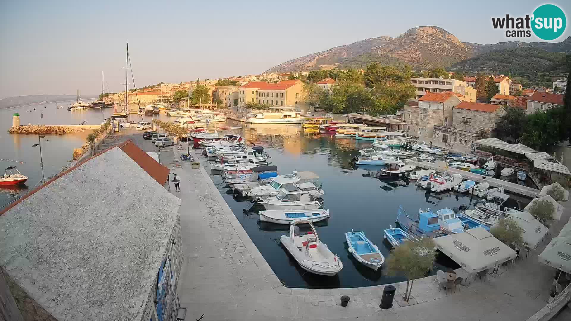 Webcam Bol Harbour – Live View of Bol Riva & Marina