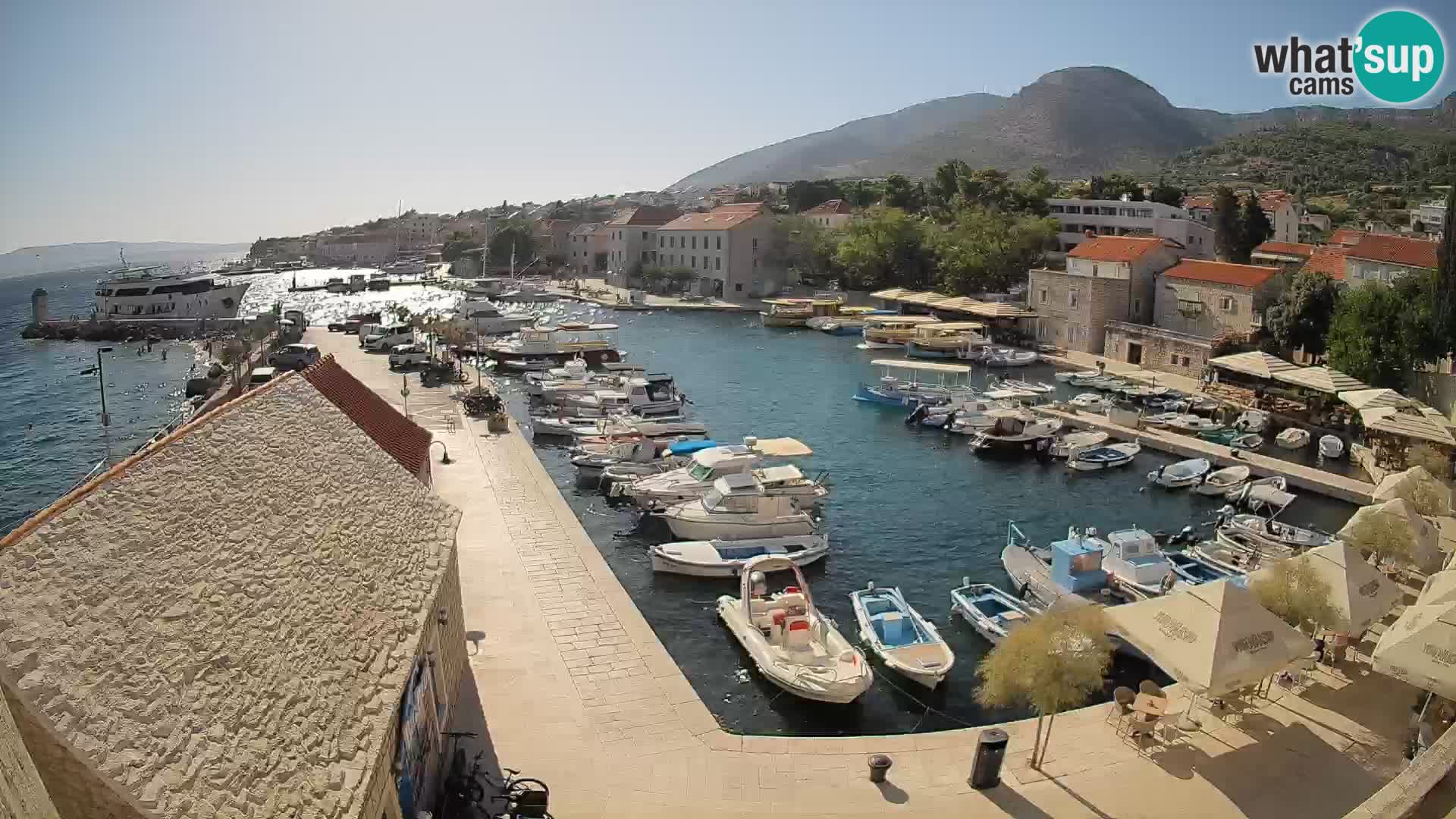 Webcam Bol Hafen – Liveblick auf Bol Riva & Marina