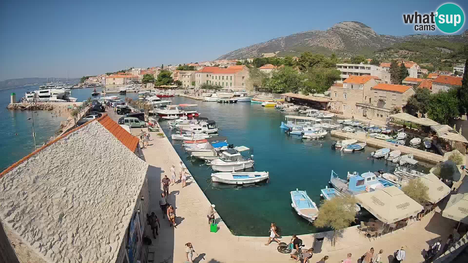 Webcam porto di Bol – Vista live sulla Riva e Marina