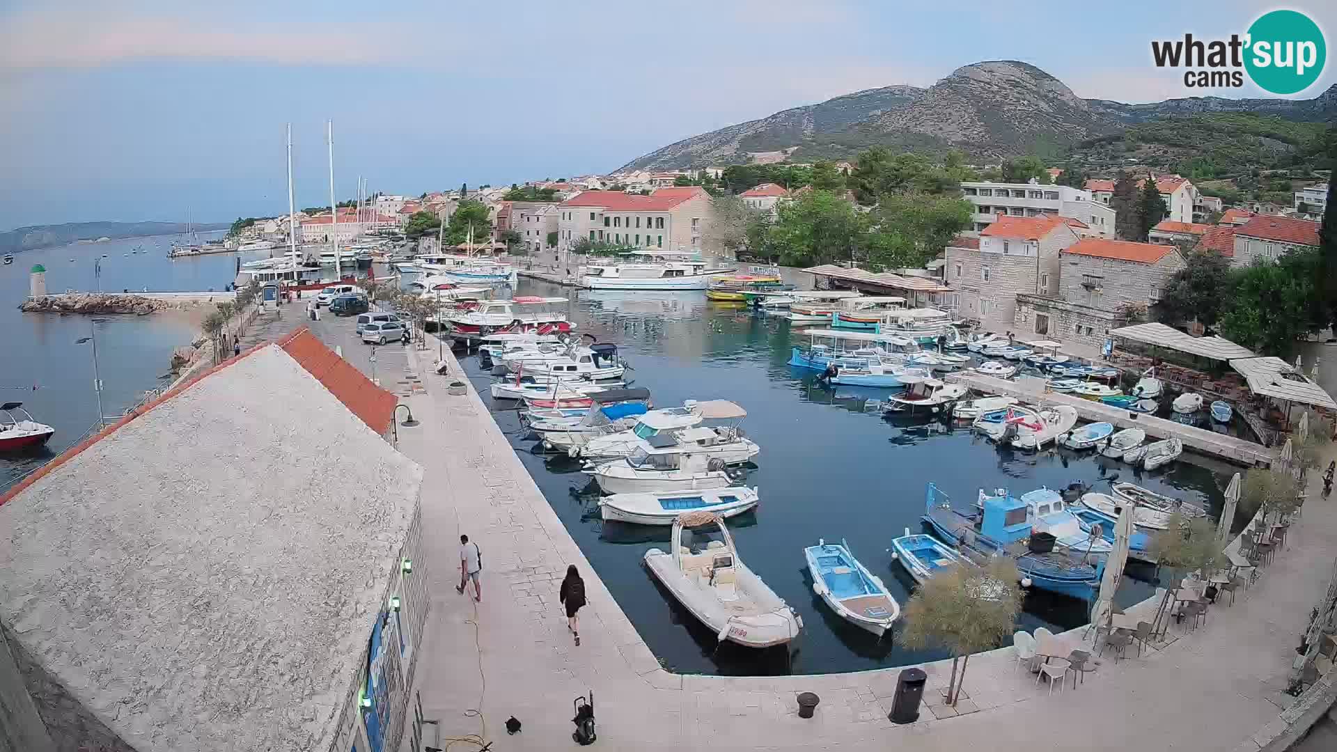 Webcam Bol Harbour – Live View of Bol Riva & Marina